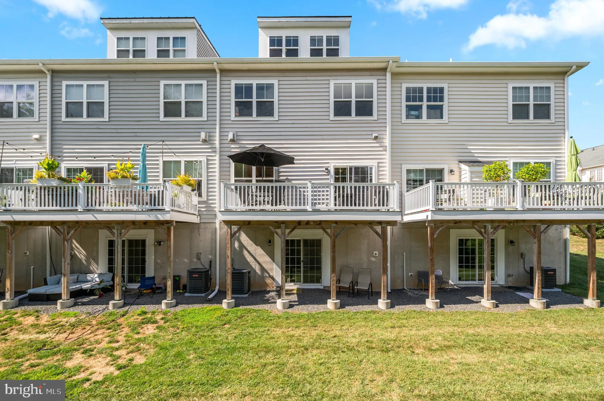 Newtown Square, Pennsylvania 19073, United States, 4 Bedrooms Bedrooms, ,5 BathroomsBathrooms,Residential,Contingent,208625