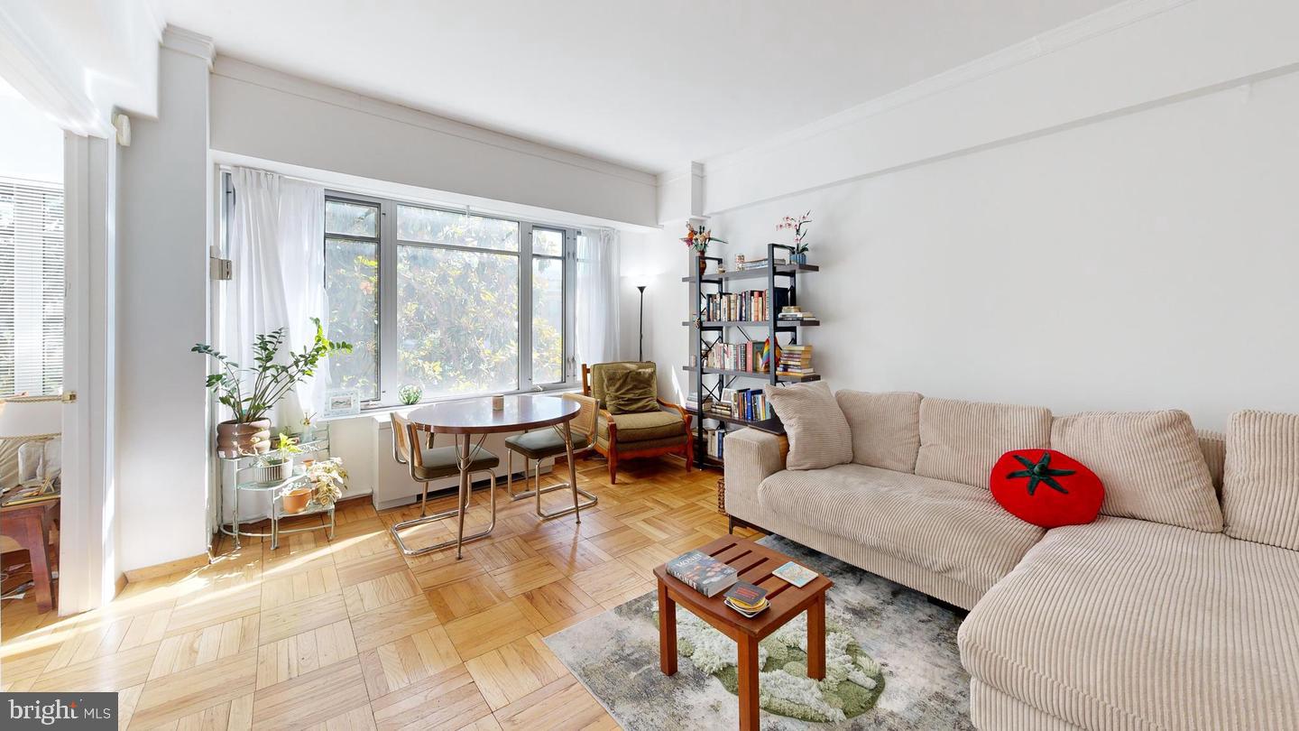1711 MASSACHUSETTS AVENUE NW 301