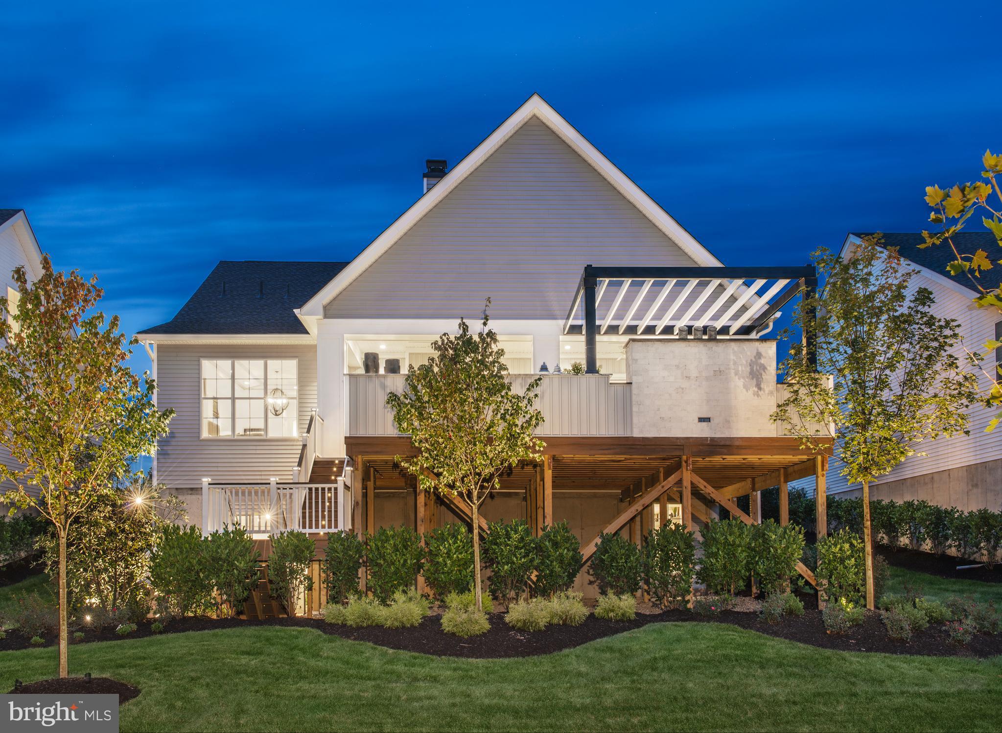 ENCLAVE AT THE PROMENADE - Residential