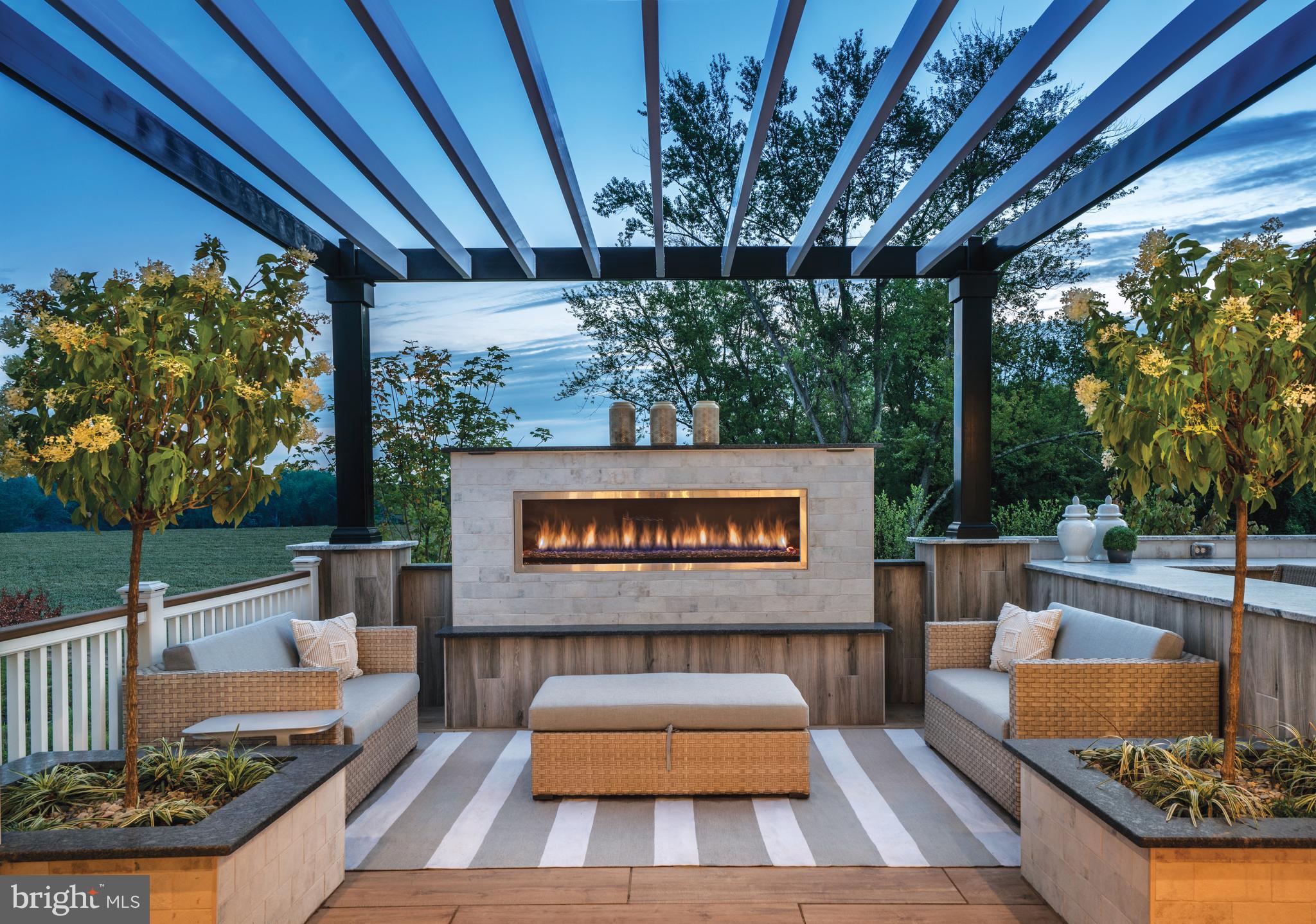 ENCLAVE AT THE PROMENADE - Residential