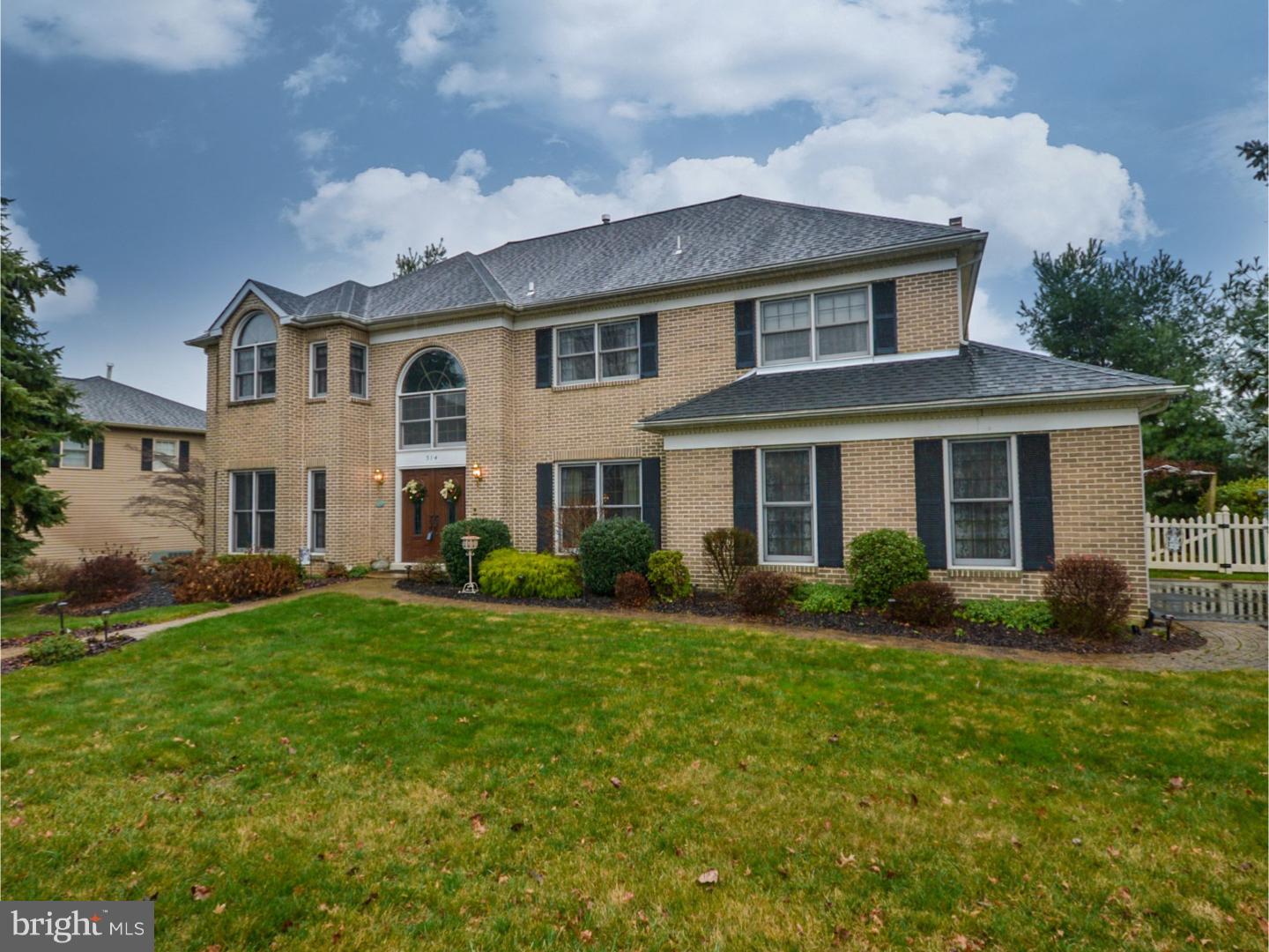 THE ESTATES OF DOYLESTOWN - Residential