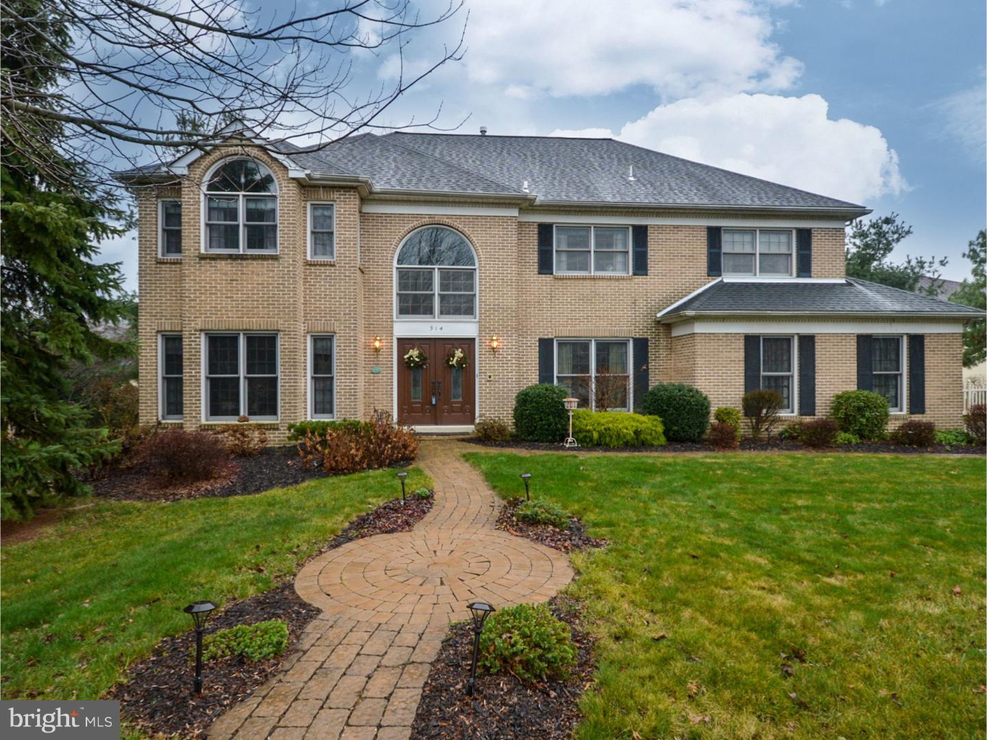 THE ESTATES OF DOYLESTOWN - Residential