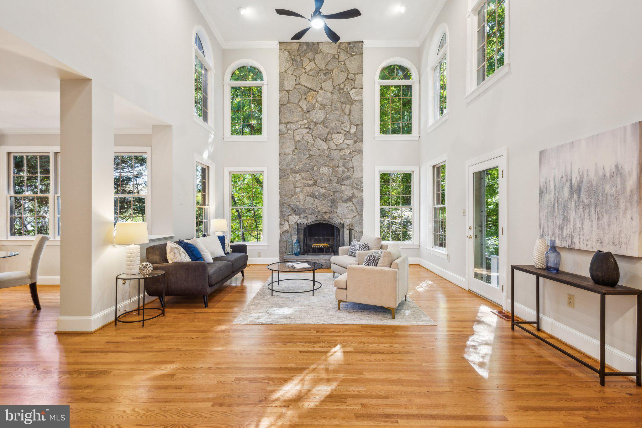 DIVINE LANDING - Residential