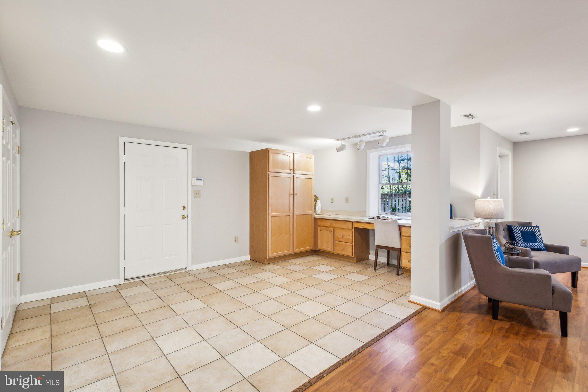 DIVINE LANDING - Residential