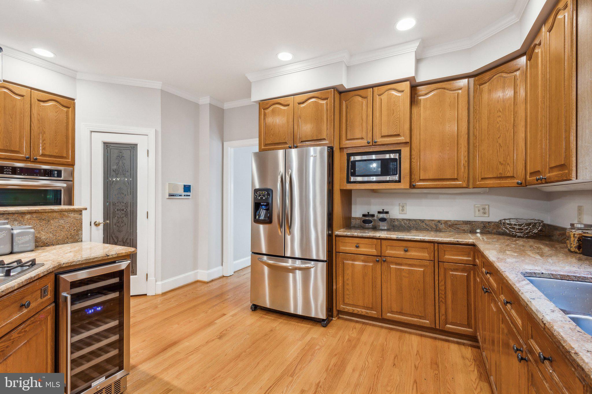 DIVINE LANDING - Residential