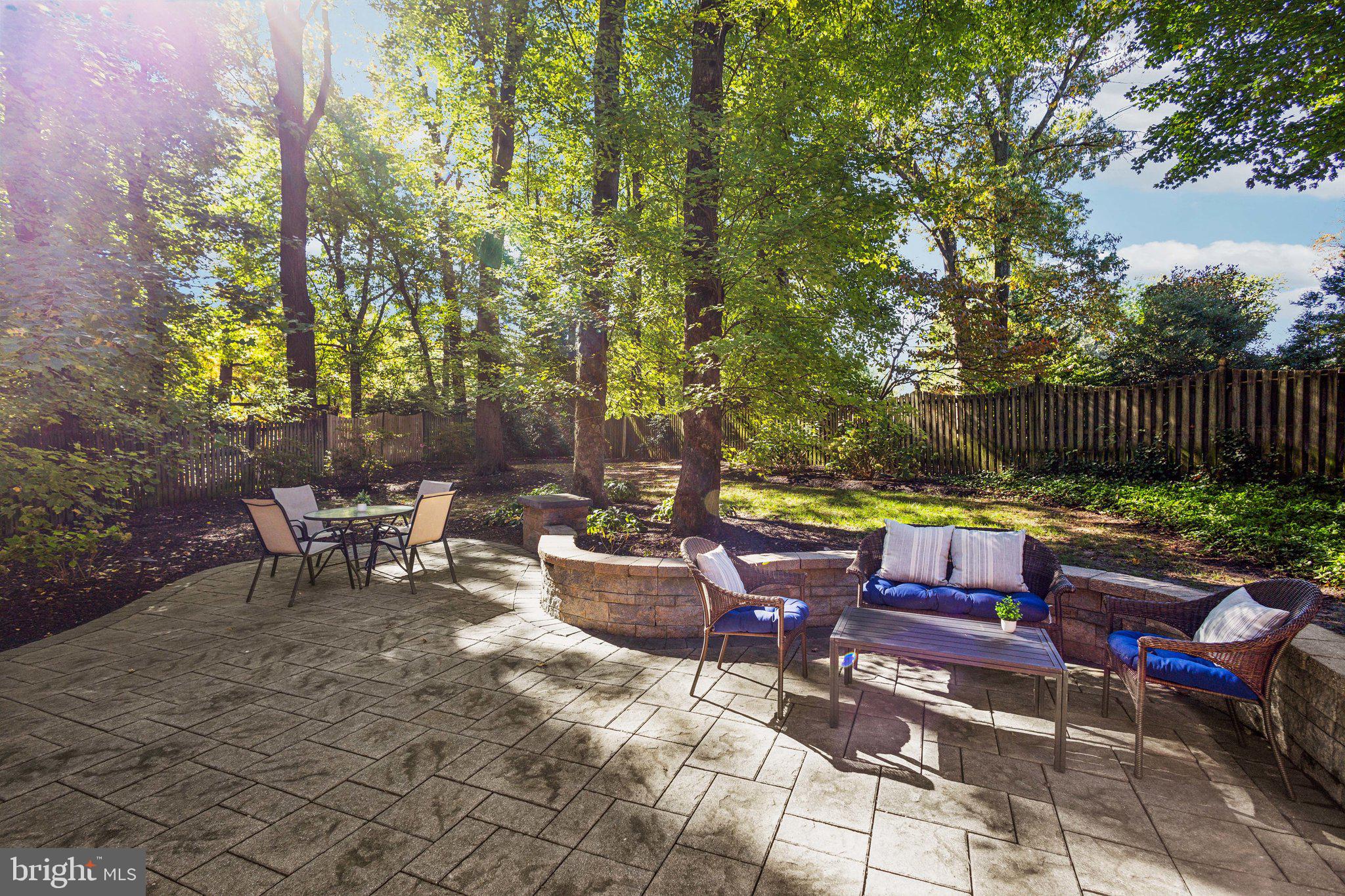 DIVINE LANDING - Residential