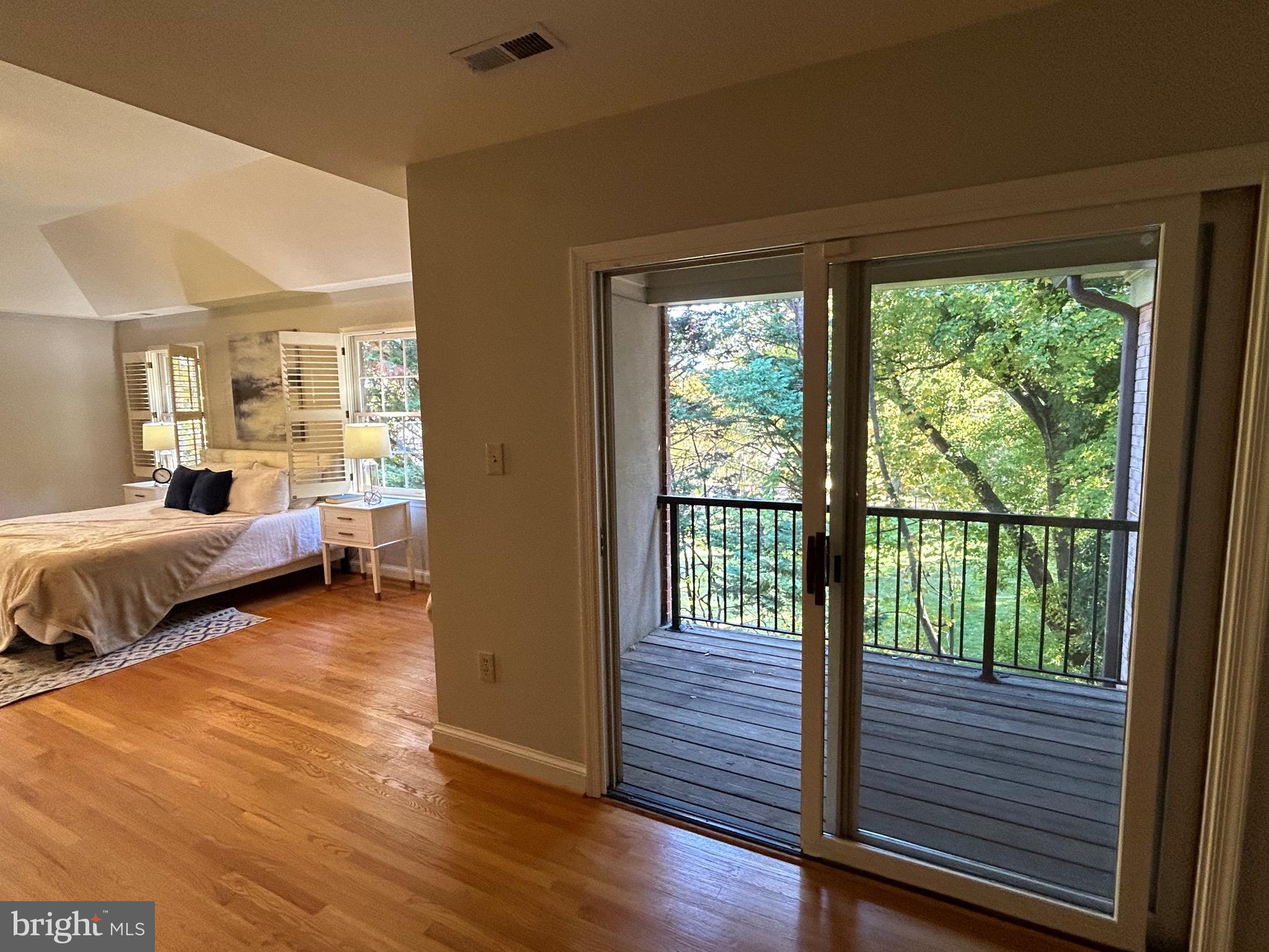 DIVINE LANDING - Residential