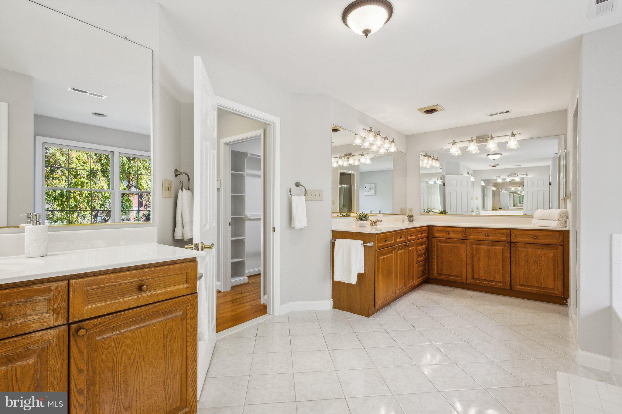 DIVINE LANDING - Residential