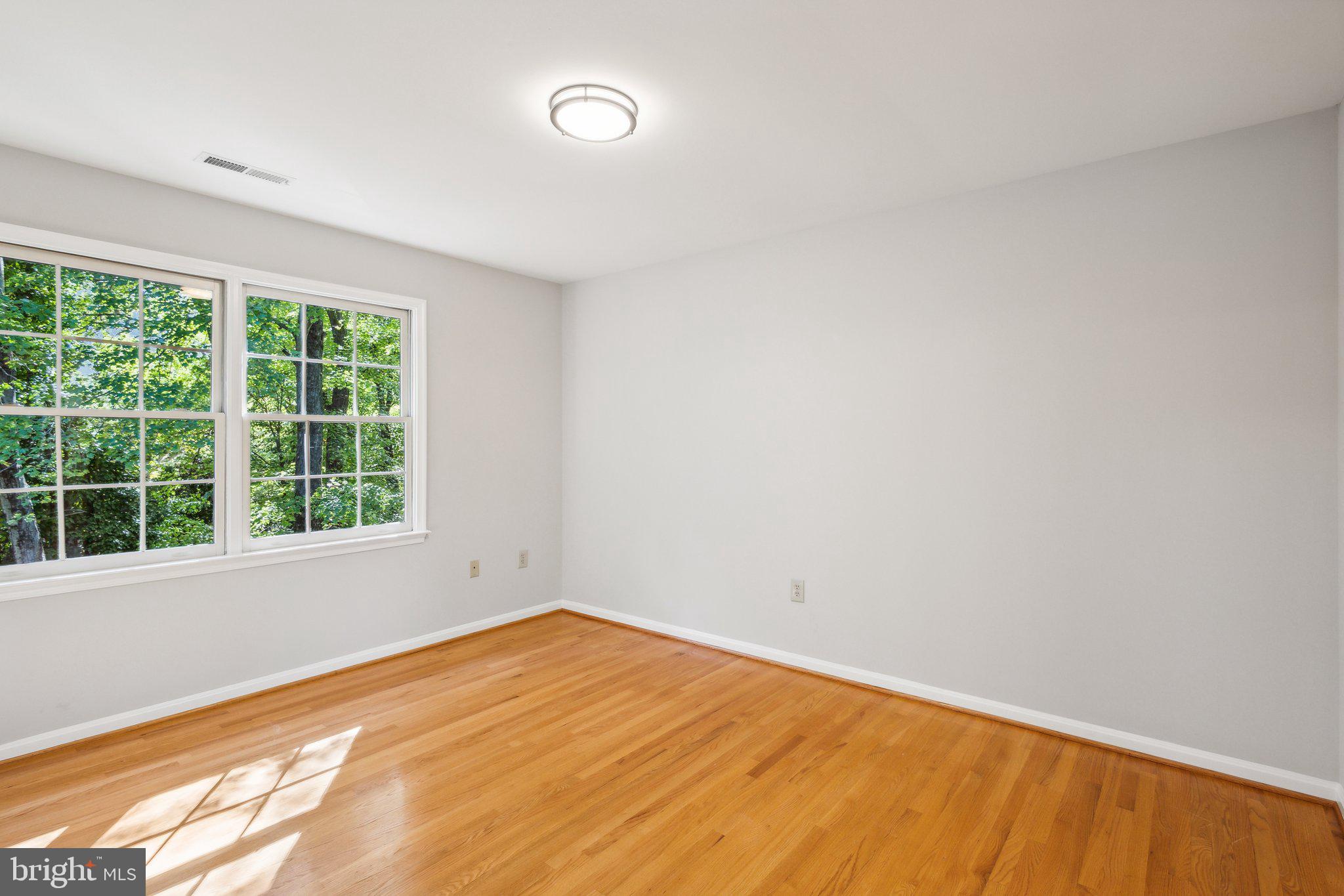 DIVINE LANDING - Residential