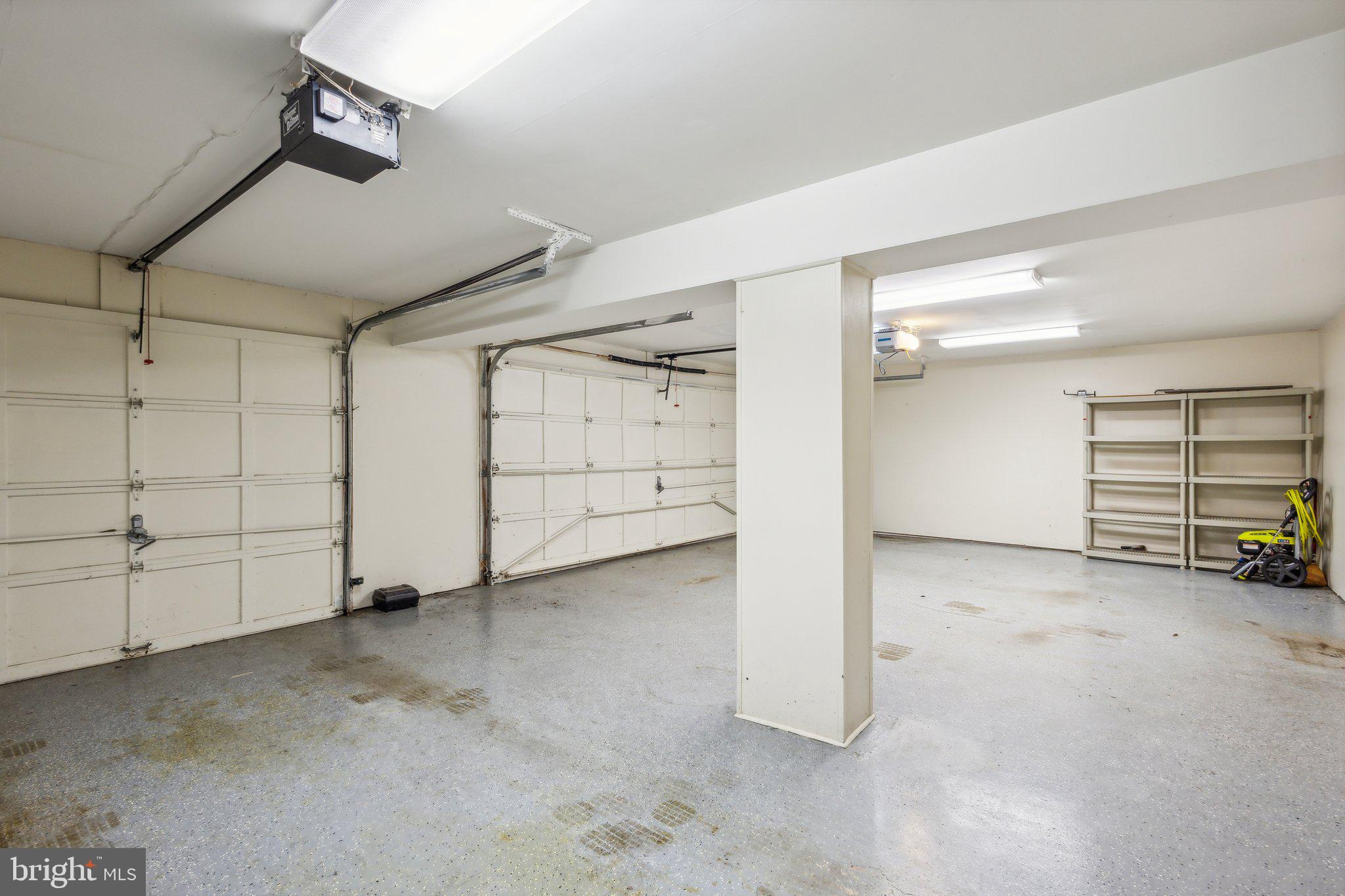 DIVINE LANDING - Residential