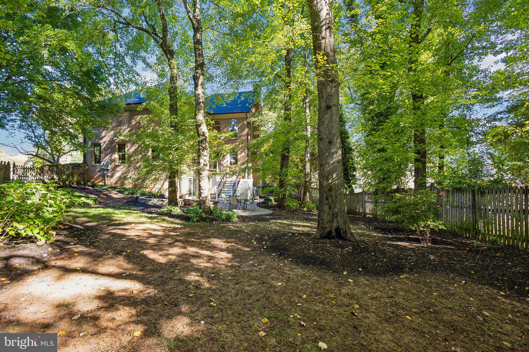 DIVINE LANDING - Residential