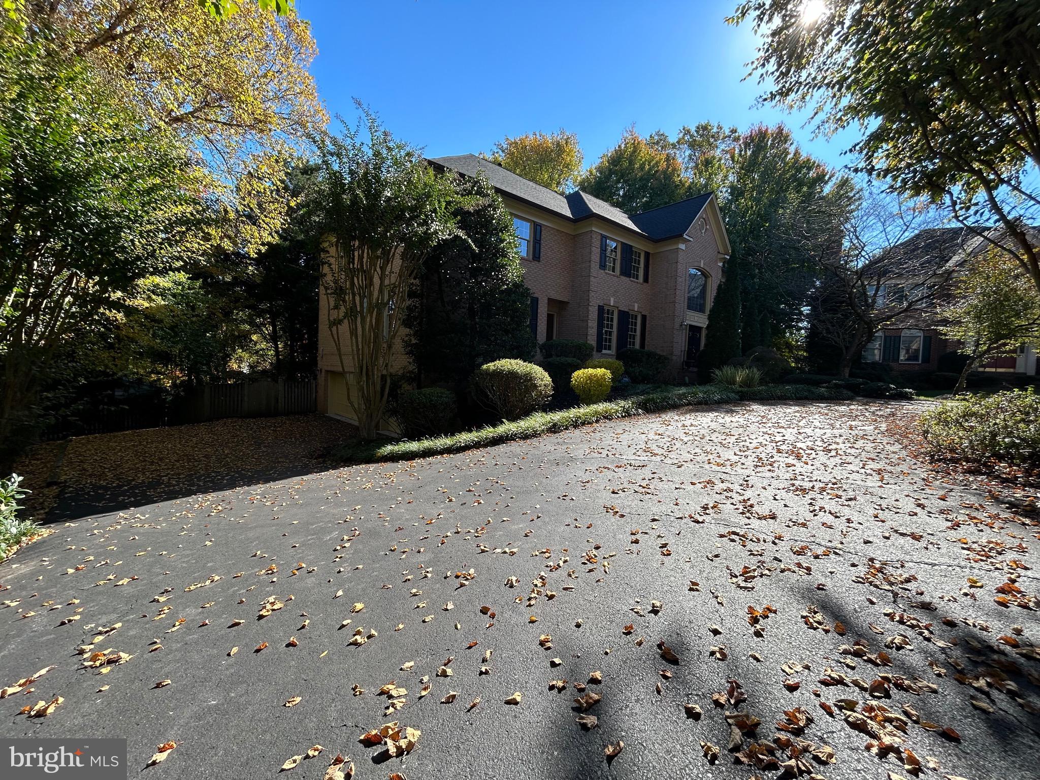 DIVINE LANDING - Residential