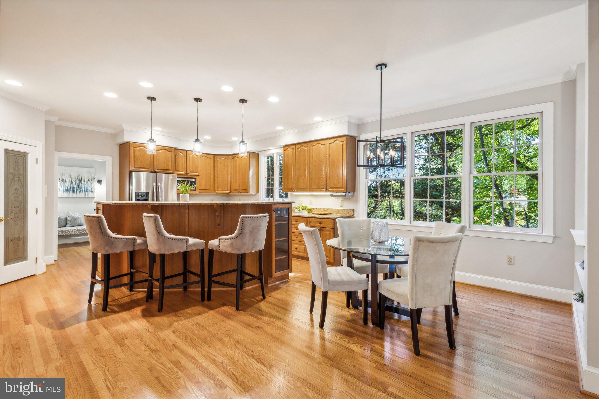 DIVINE LANDING - Residential