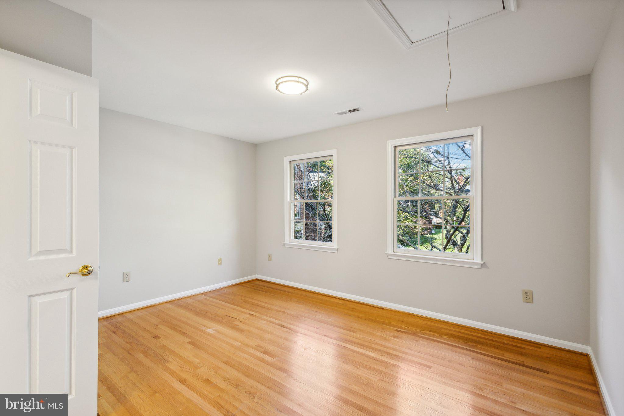 DIVINE LANDING - Residential