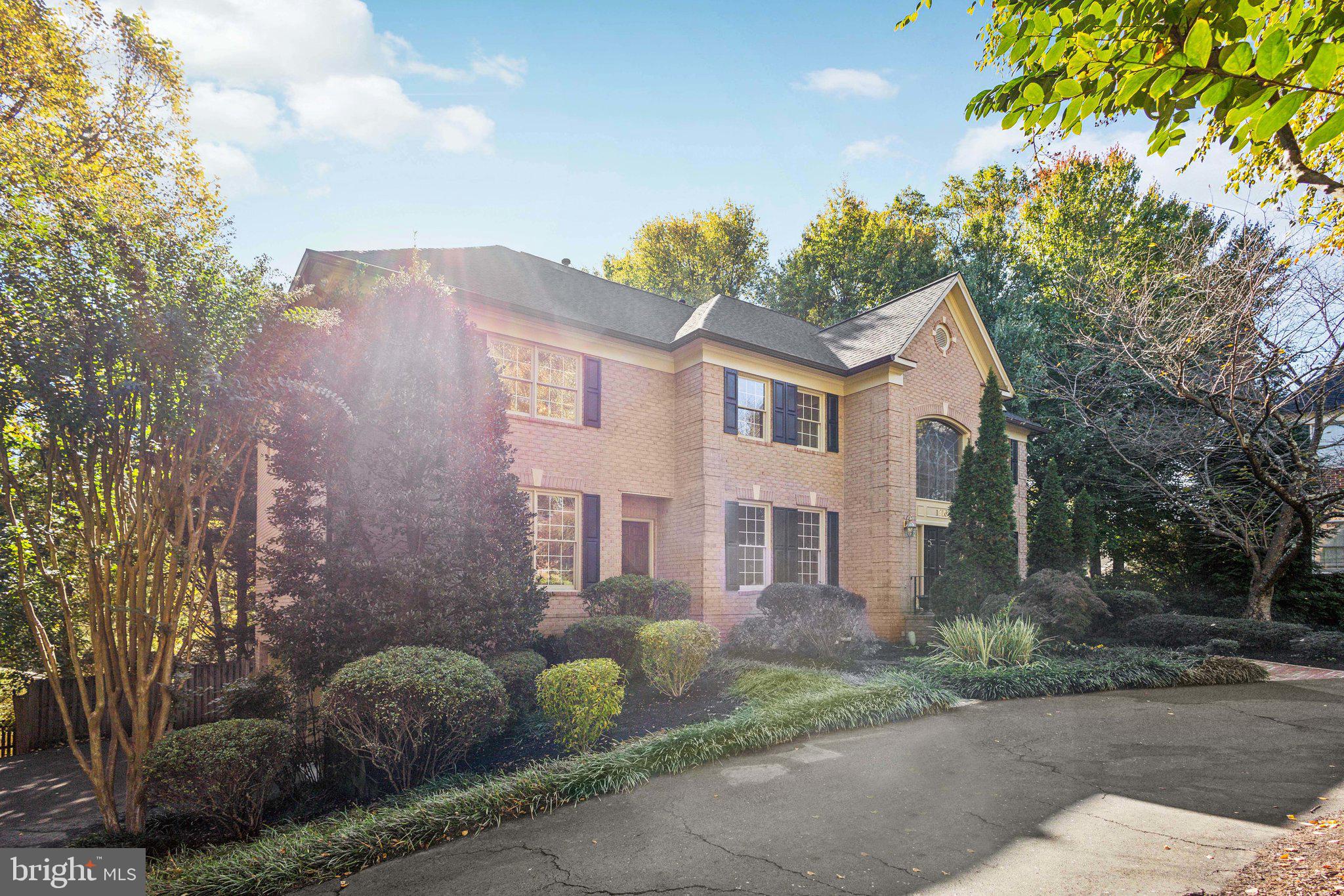 DIVINE LANDING - Residential