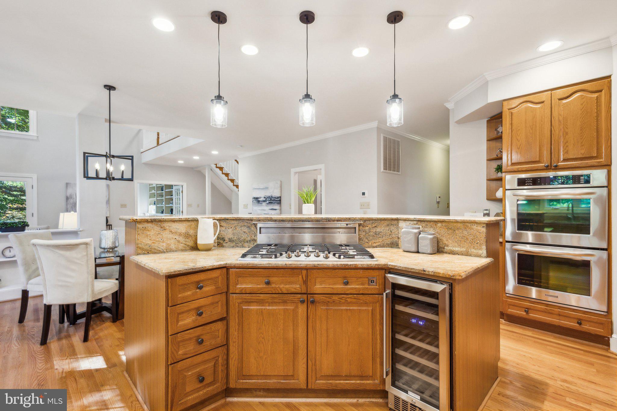 DIVINE LANDING - Residential