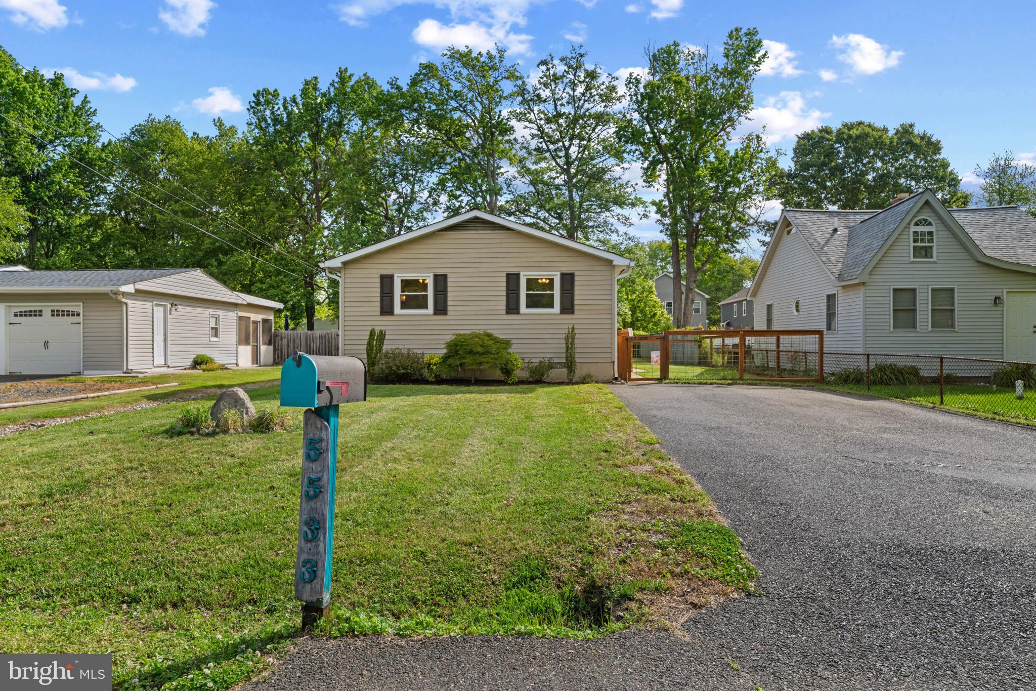 FRANKLIN MANOR BEACH - Residential