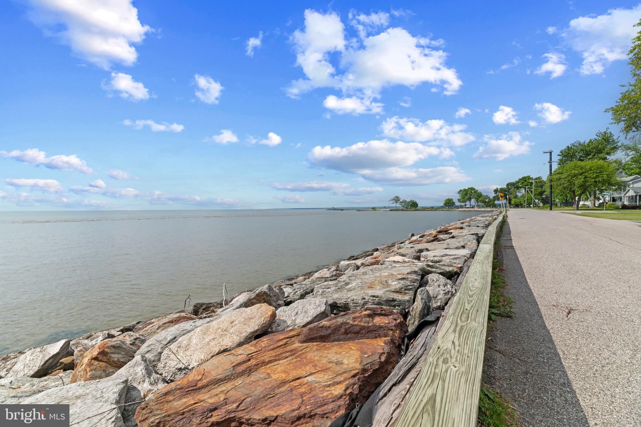FRANKLIN MANOR BEACH - Residential