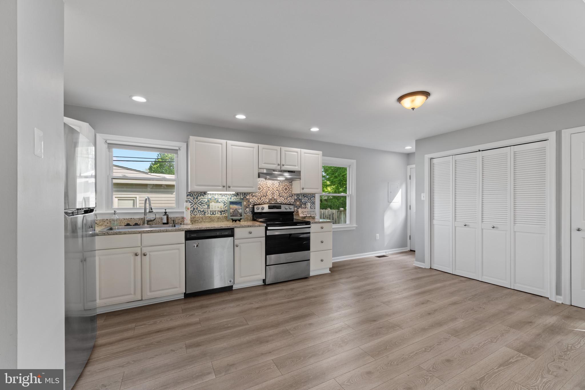 FRANKLIN MANOR BEACH - Residential