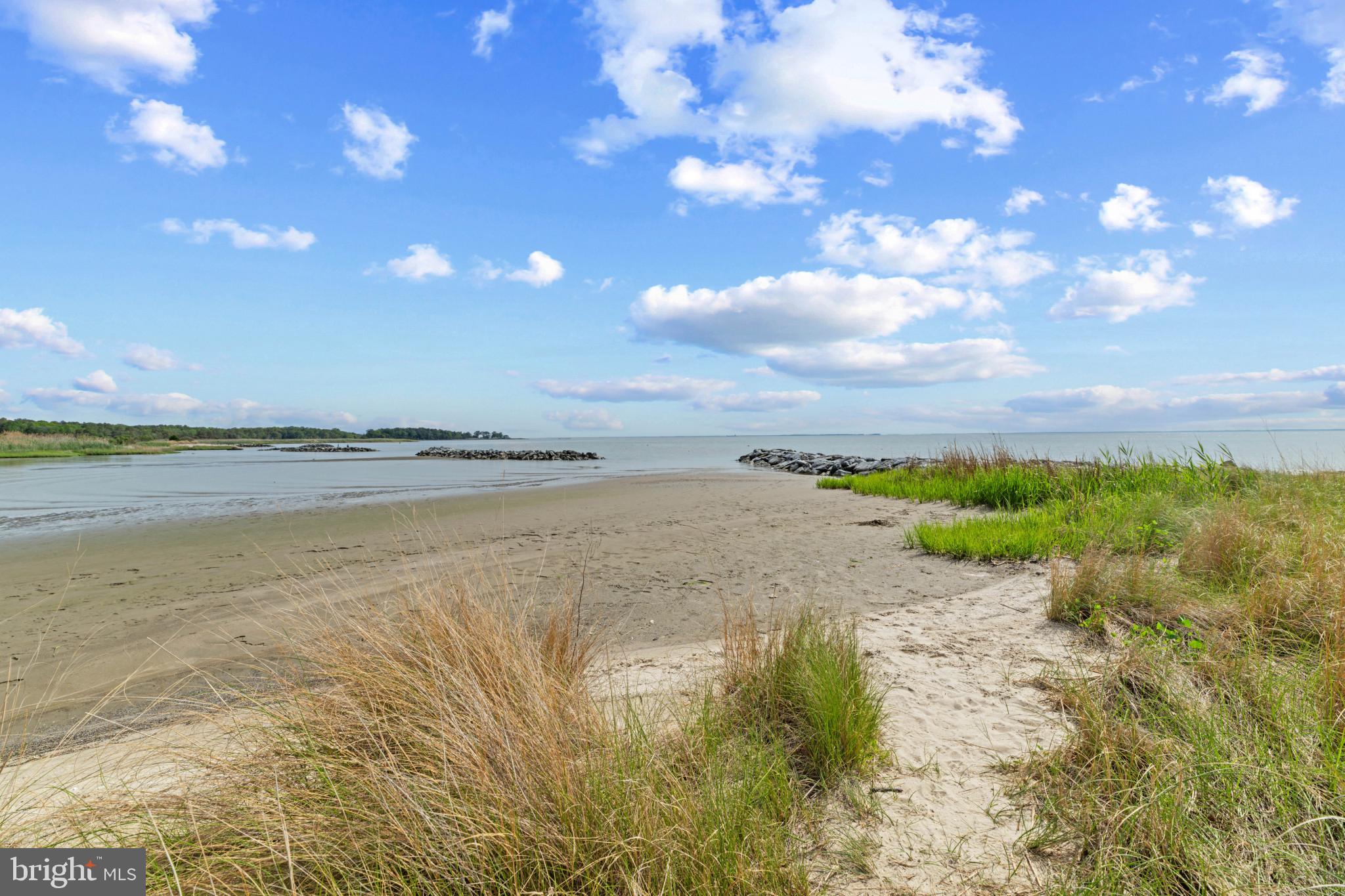 FRANKLIN MANOR BEACH - Residential