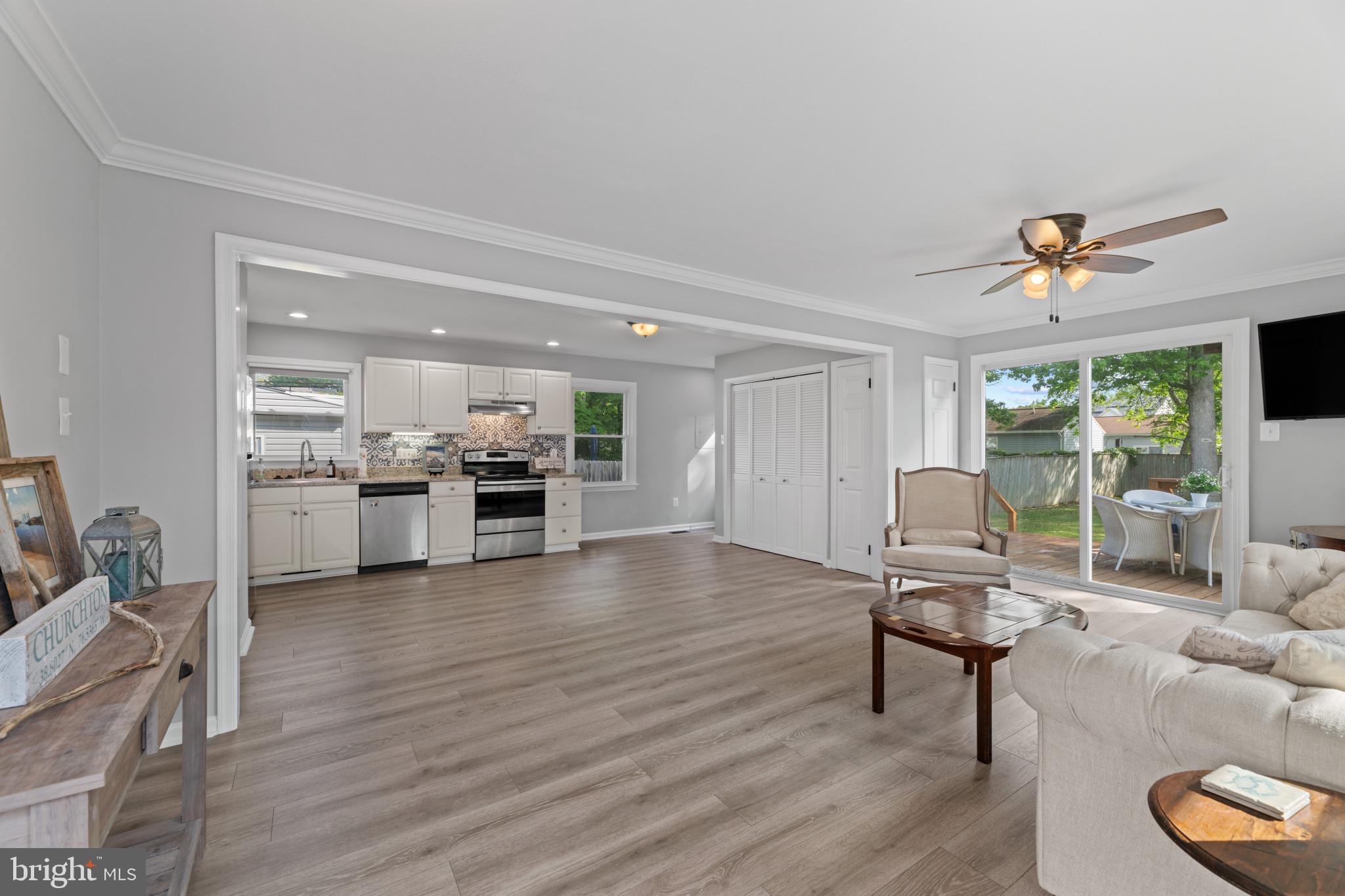 FRANKLIN MANOR BEACH - Residential