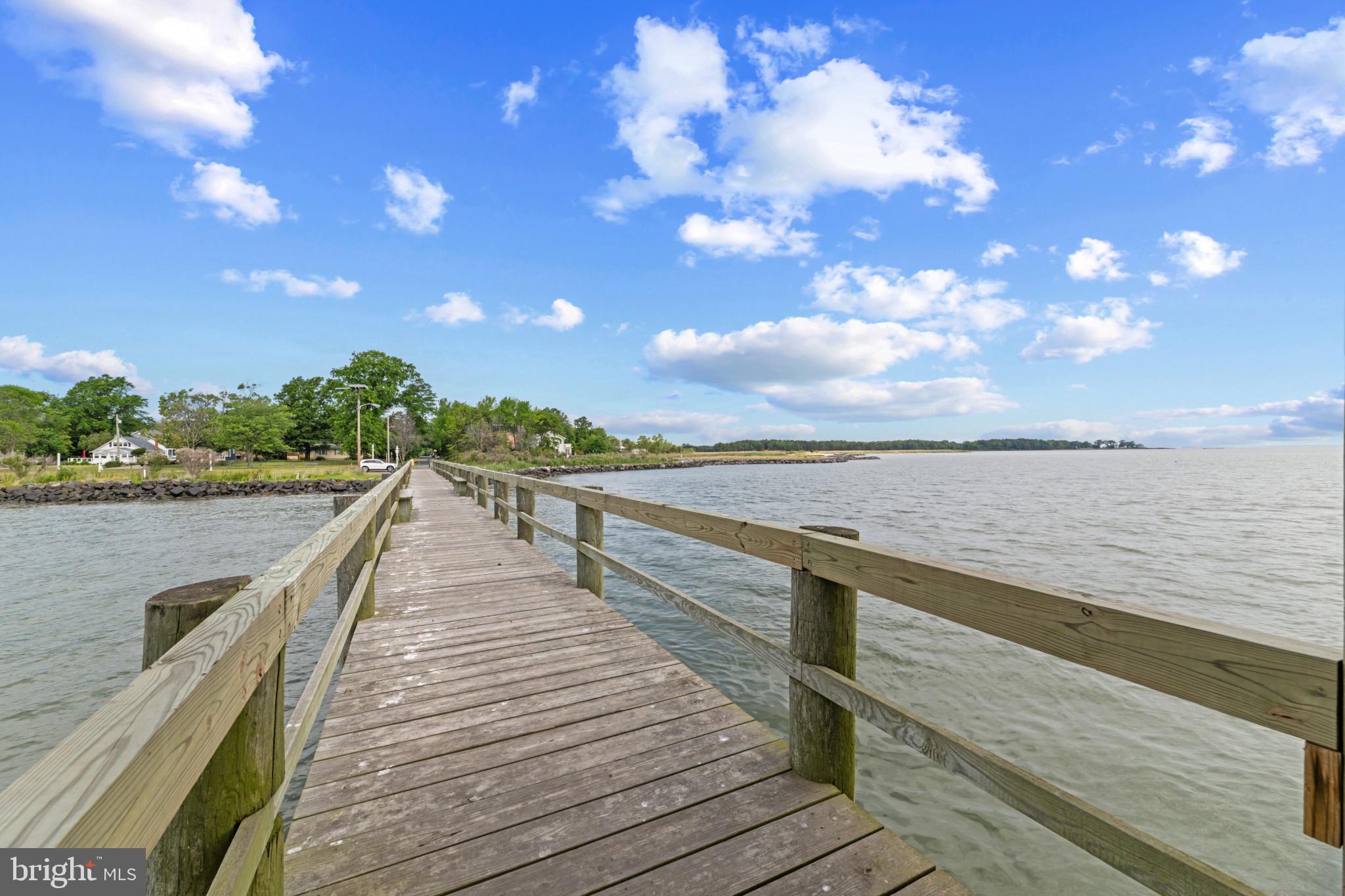 FRANKLIN MANOR BEACH - Residential