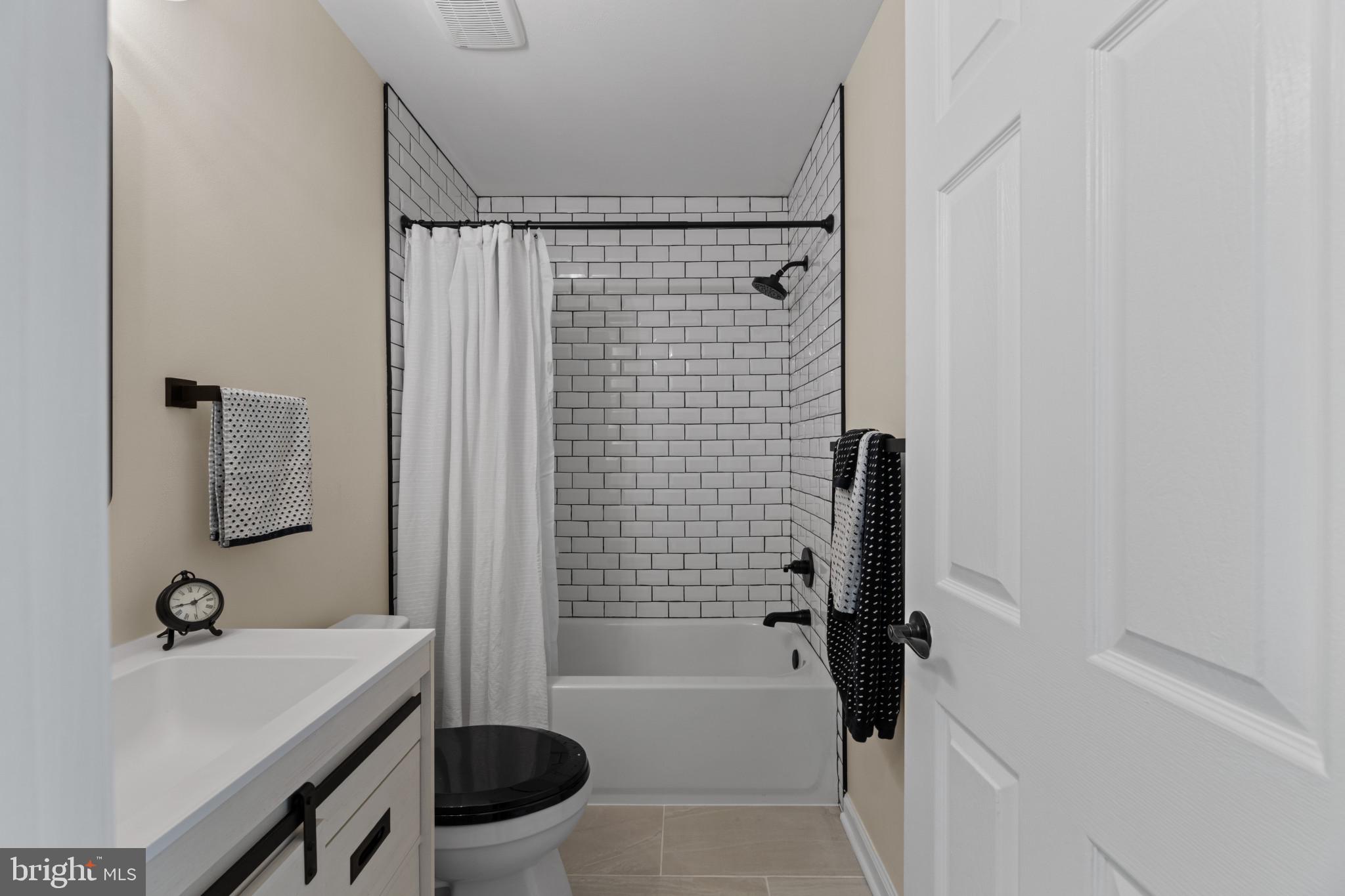 FRANKLIN MANOR BEACH - Residential