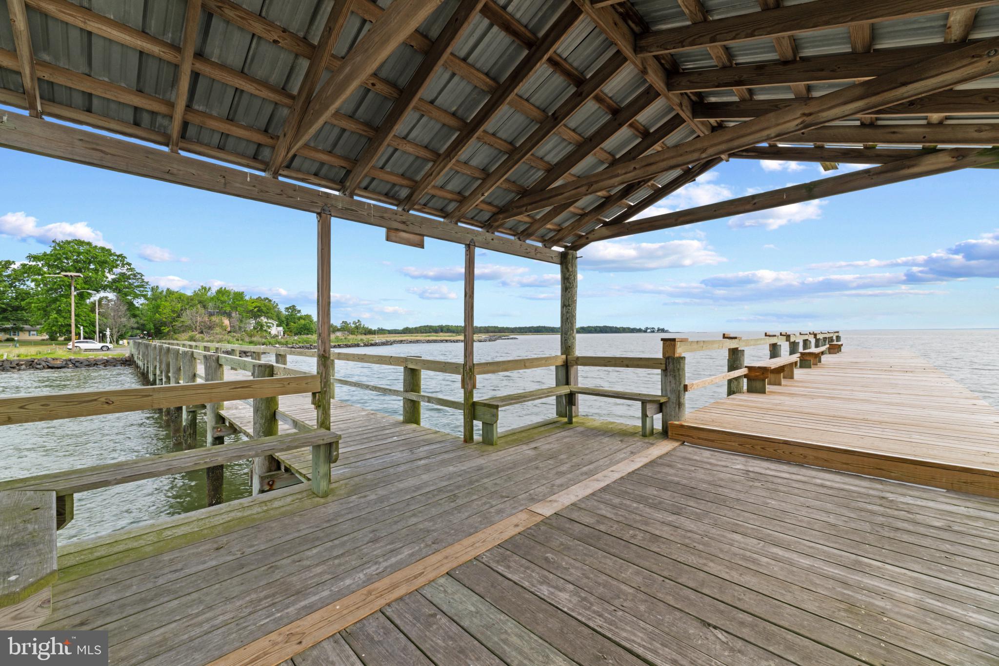 FRANKLIN MANOR BEACH - Residential