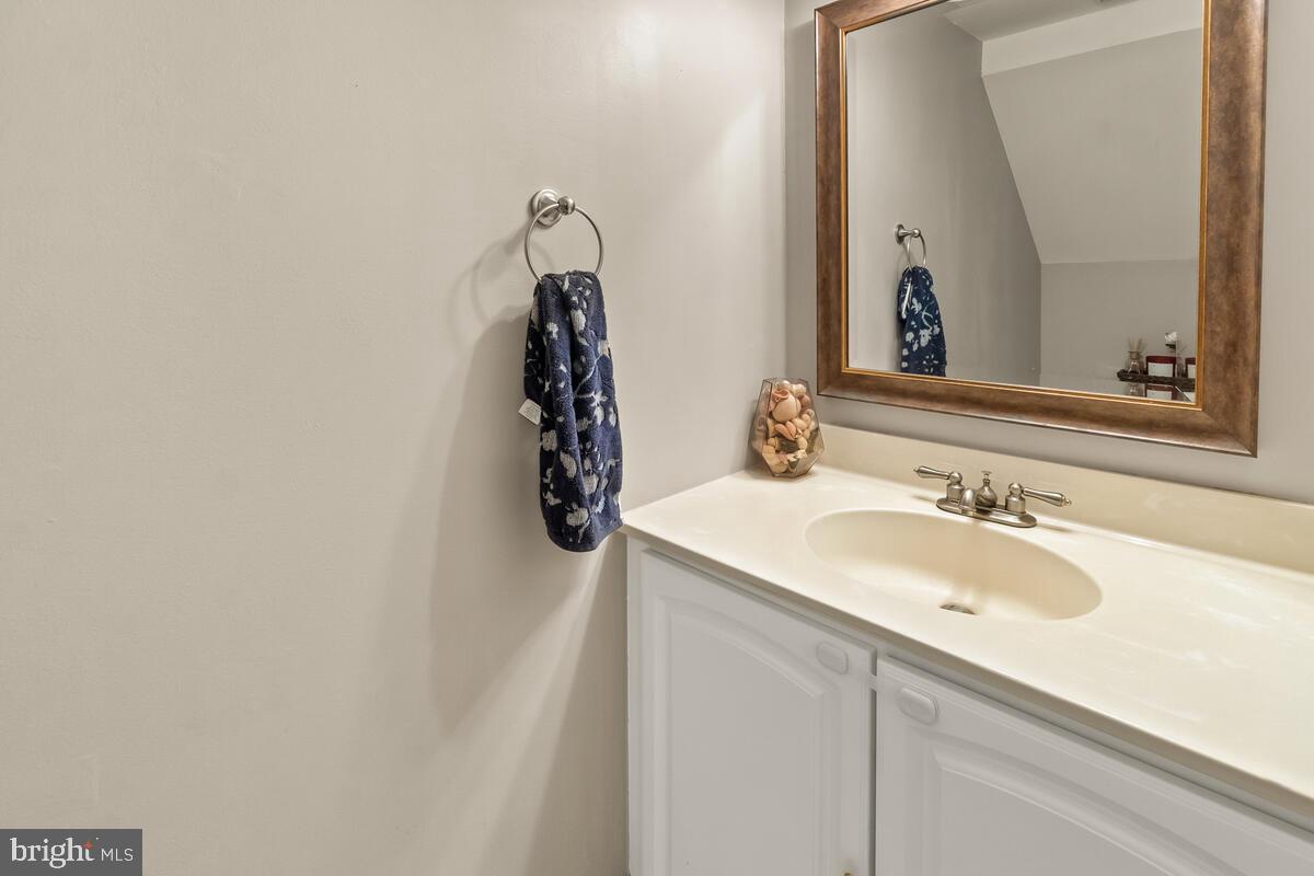 GABLES OF TUCKERMAN - Residential Lease