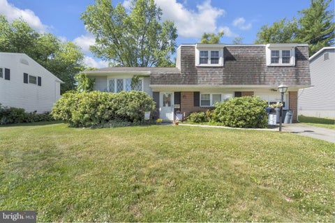 Homes For Sale - 113 Lafayette Road<br/> BEVERLY, NJ 08010