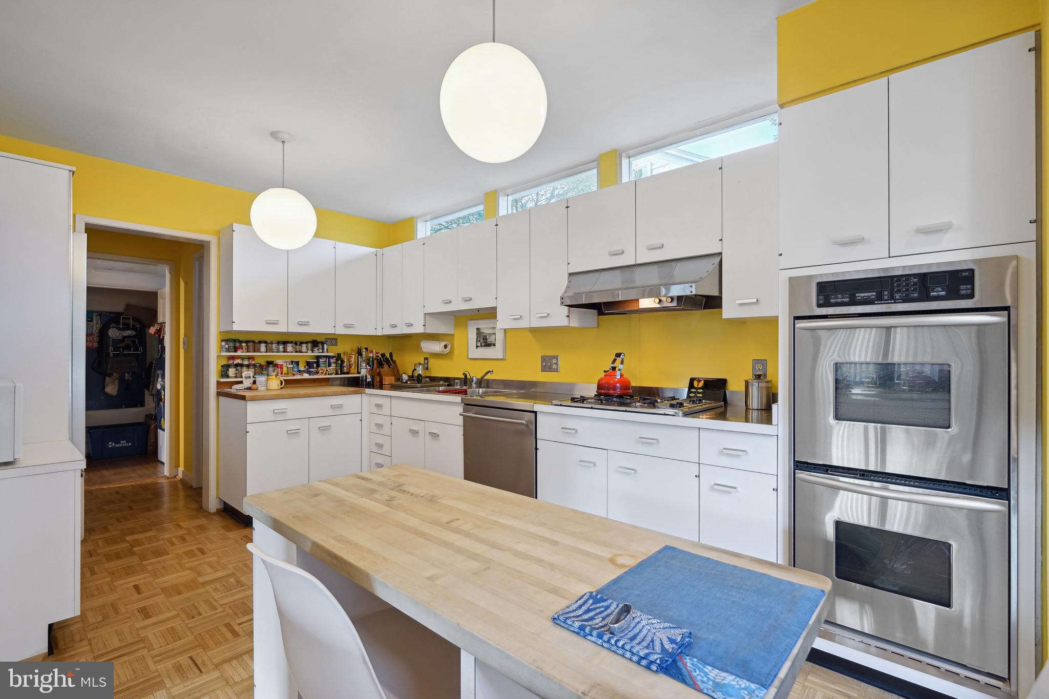 CHEVY CHASE VILLAGE - Residential