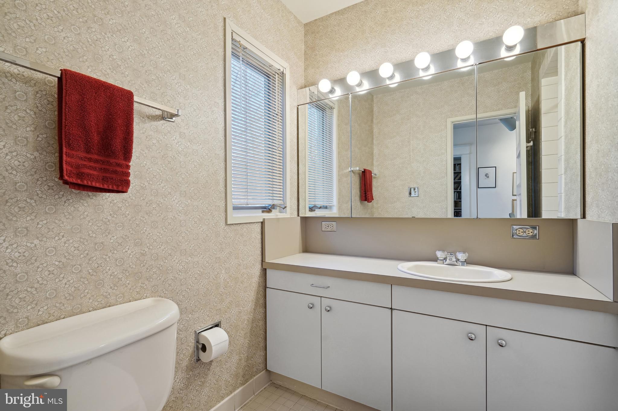 CHEVY CHASE VILLAGE - Residential