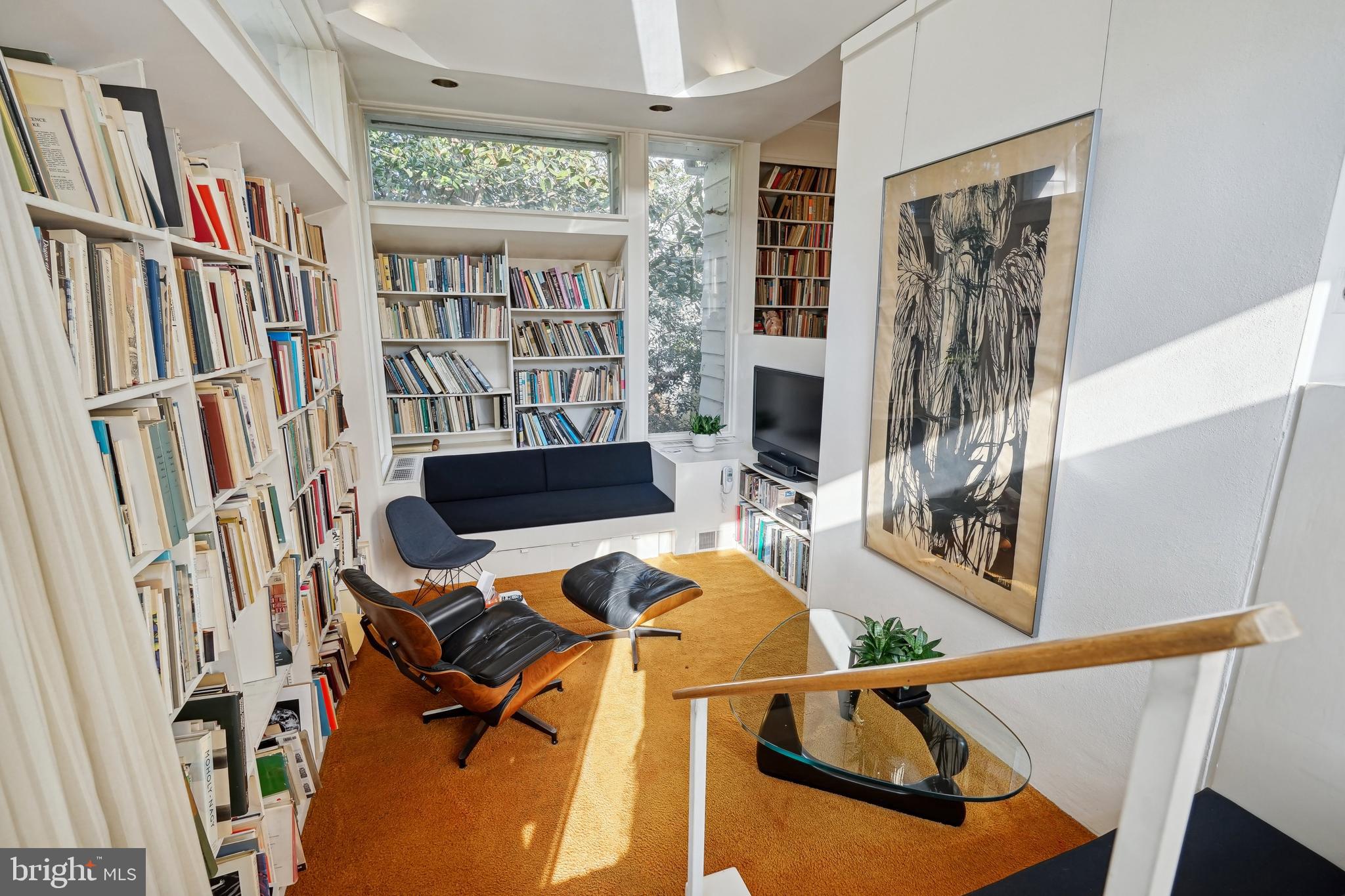 CHEVY CHASE VILLAGE - Residential