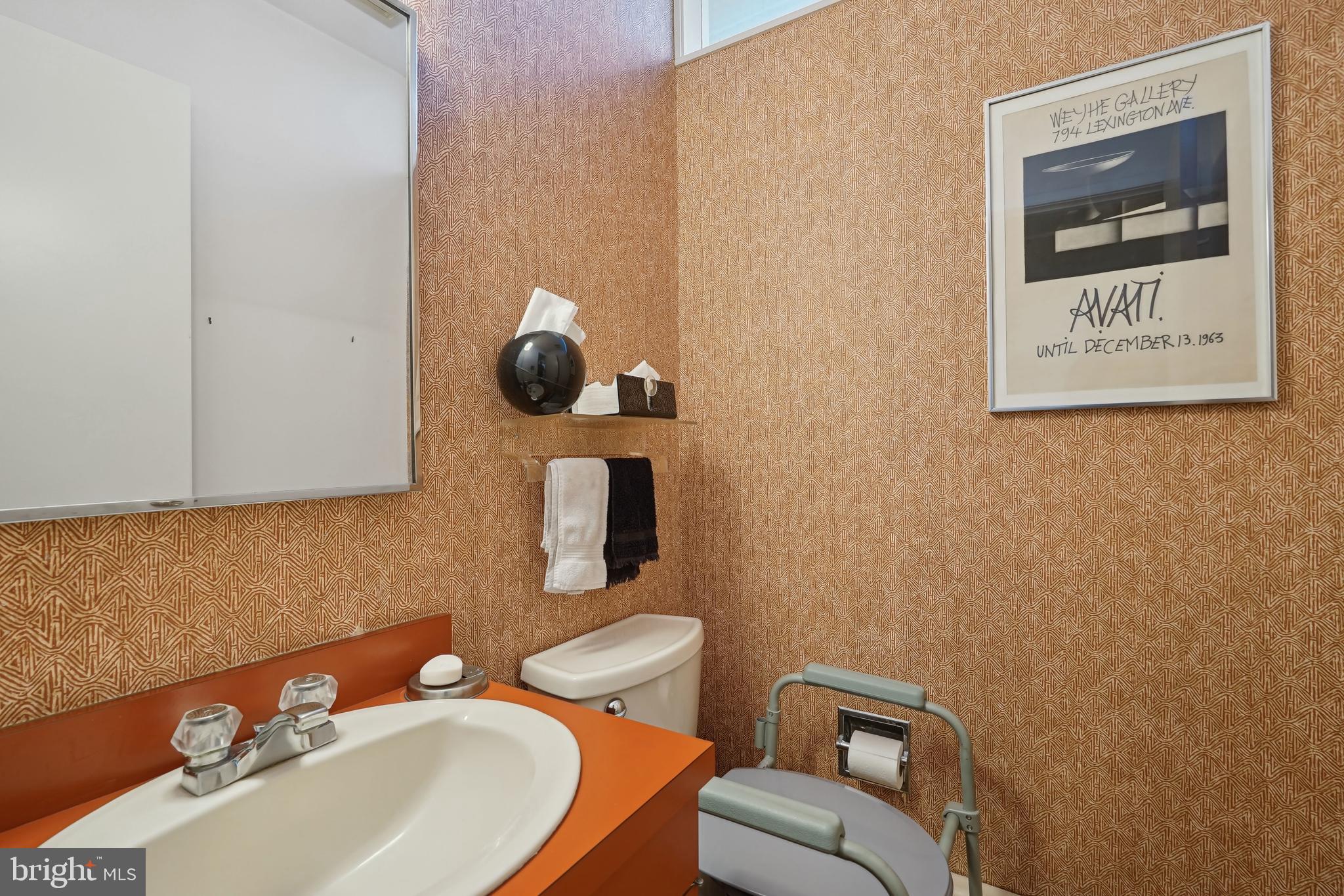 CHEVY CHASE VILLAGE - Residential