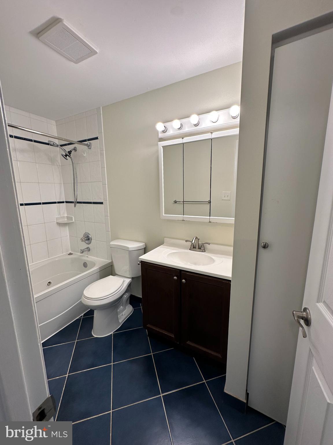 THE TIMBERS - Residential Lease