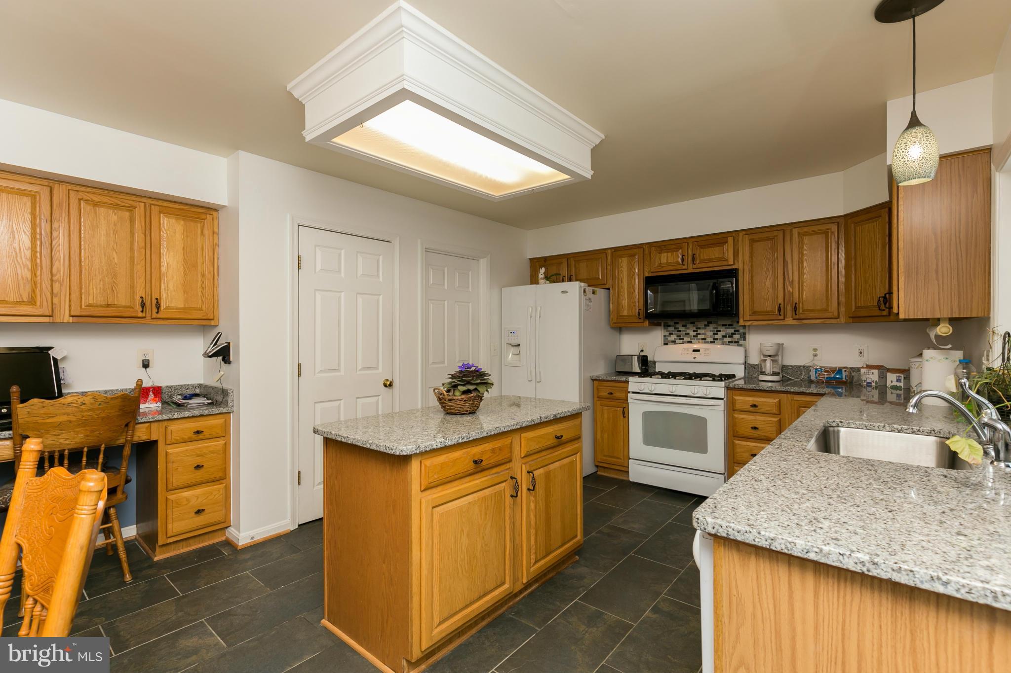 POTOMAC LAKES - Residential