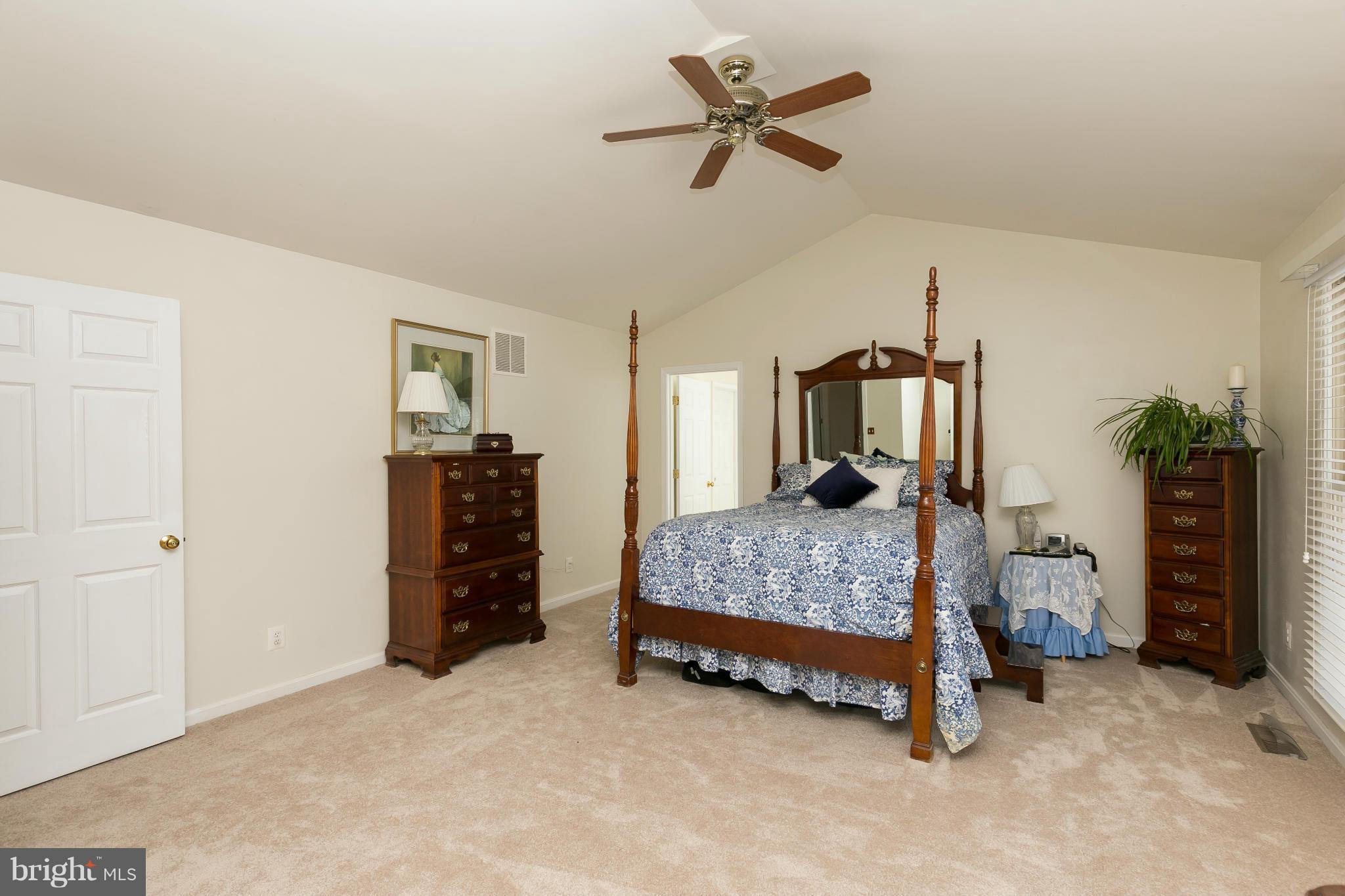 POTOMAC LAKES - Residential