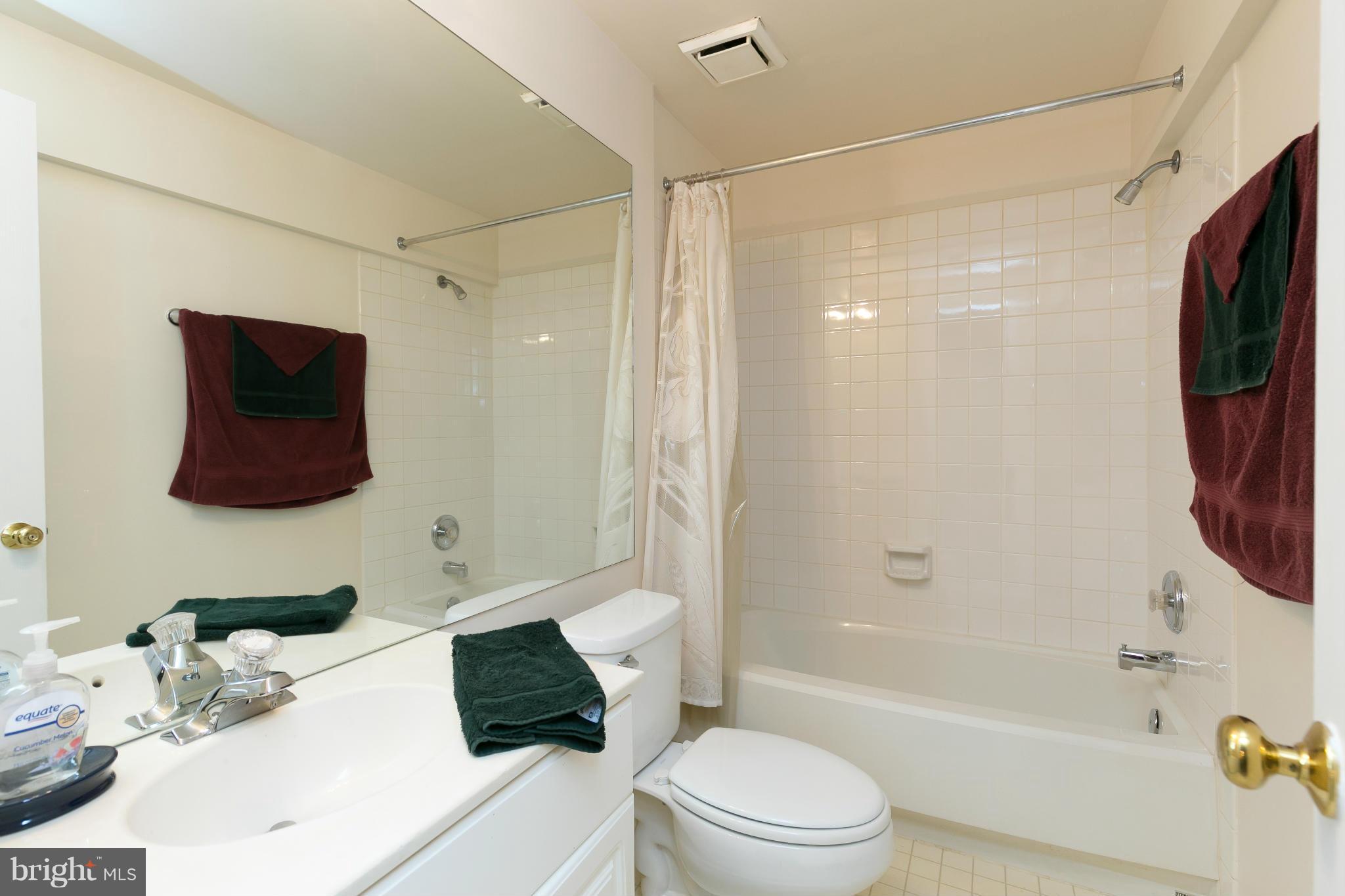 POTOMAC LAKES - Residential