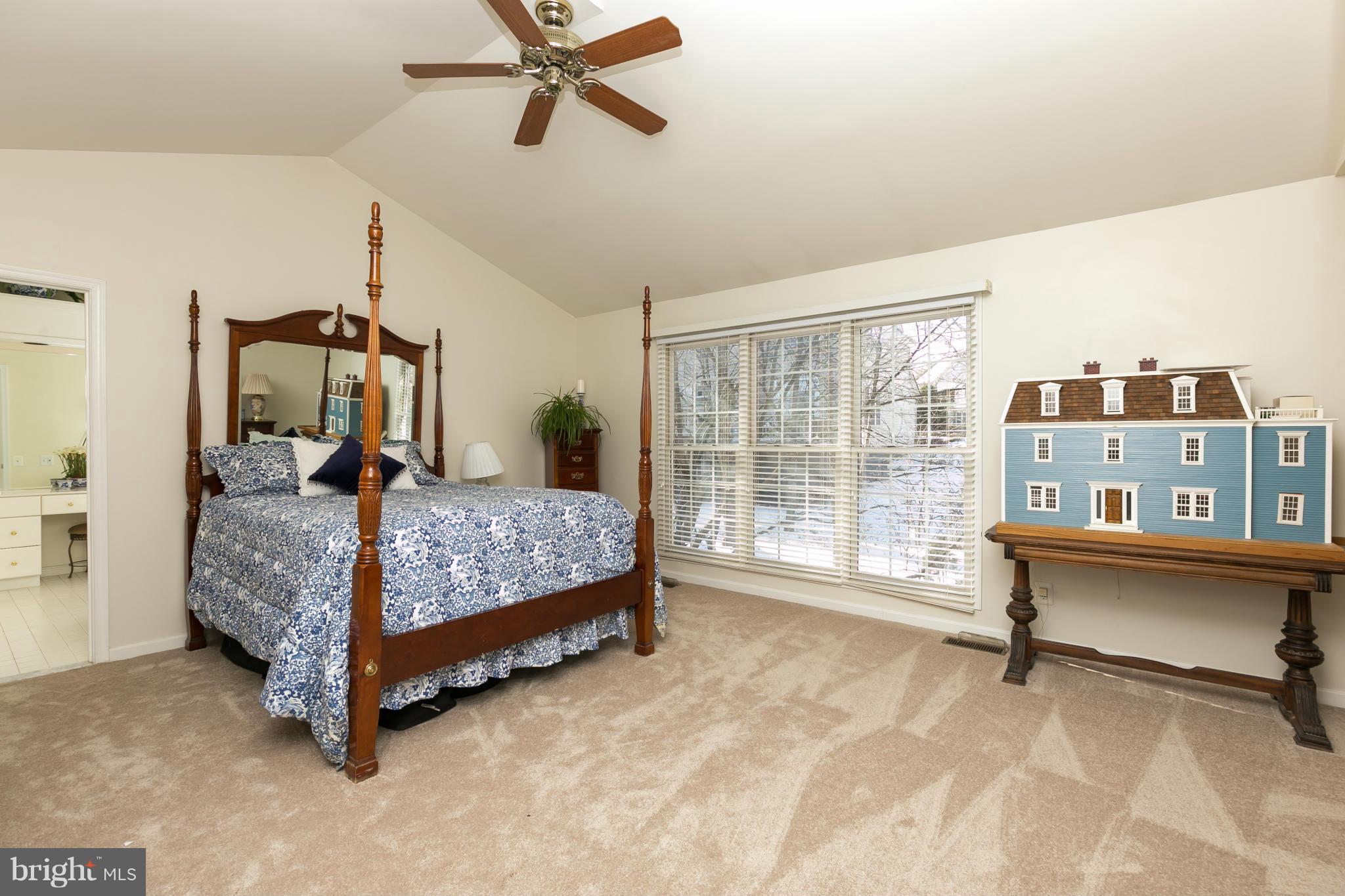 POTOMAC LAKES - Residential