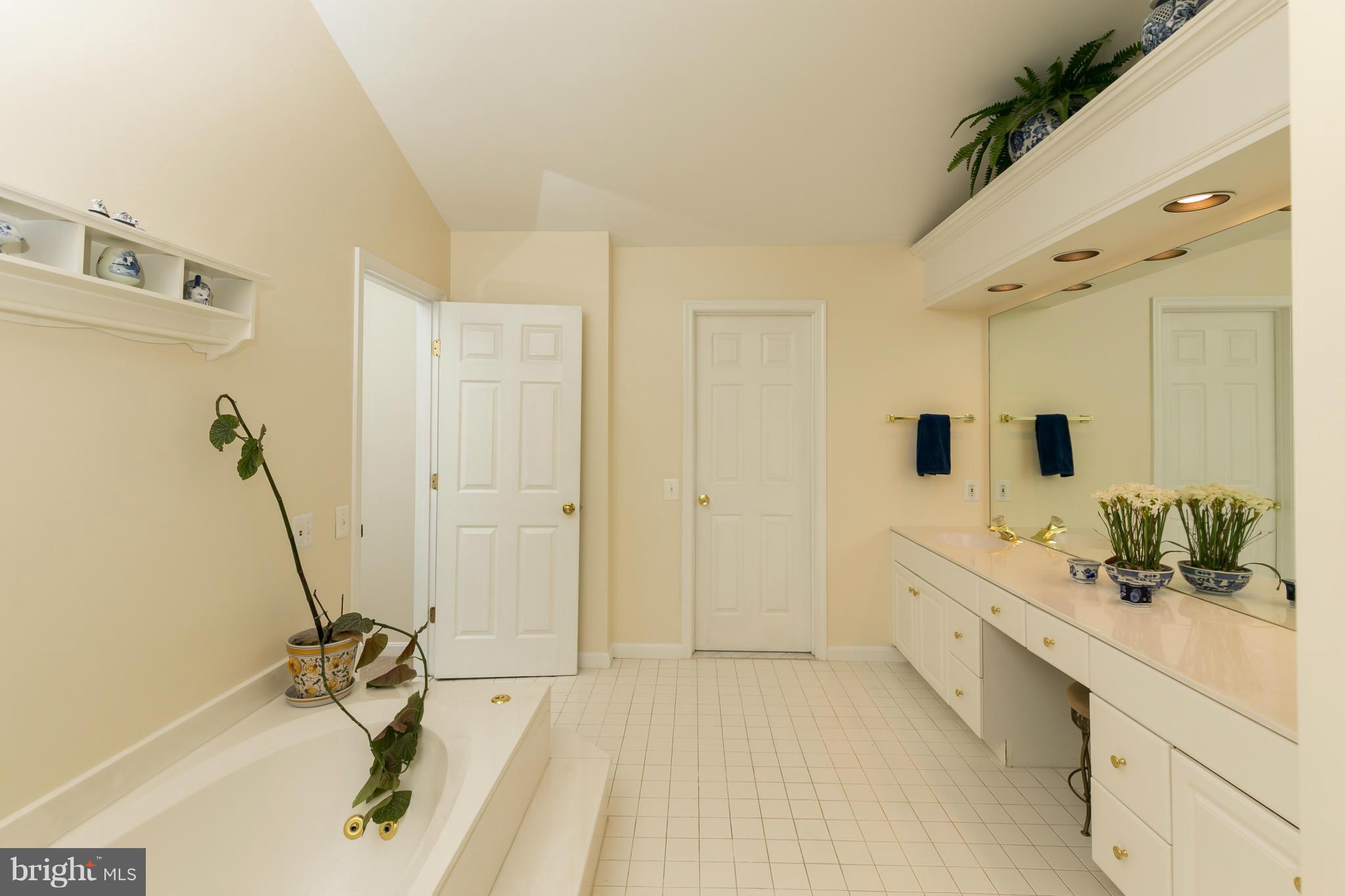 POTOMAC LAKES - Residential