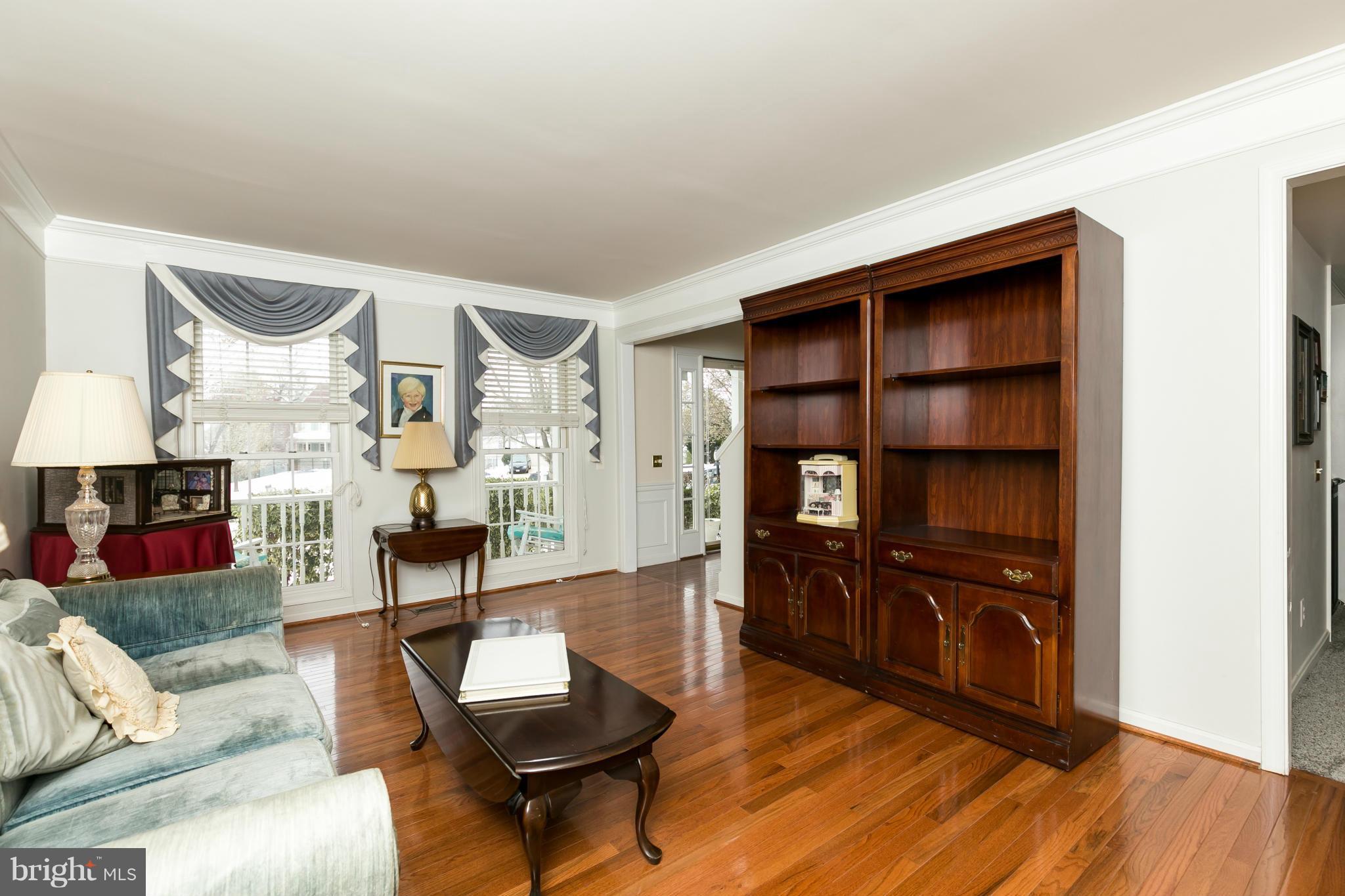 POTOMAC LAKES - Residential