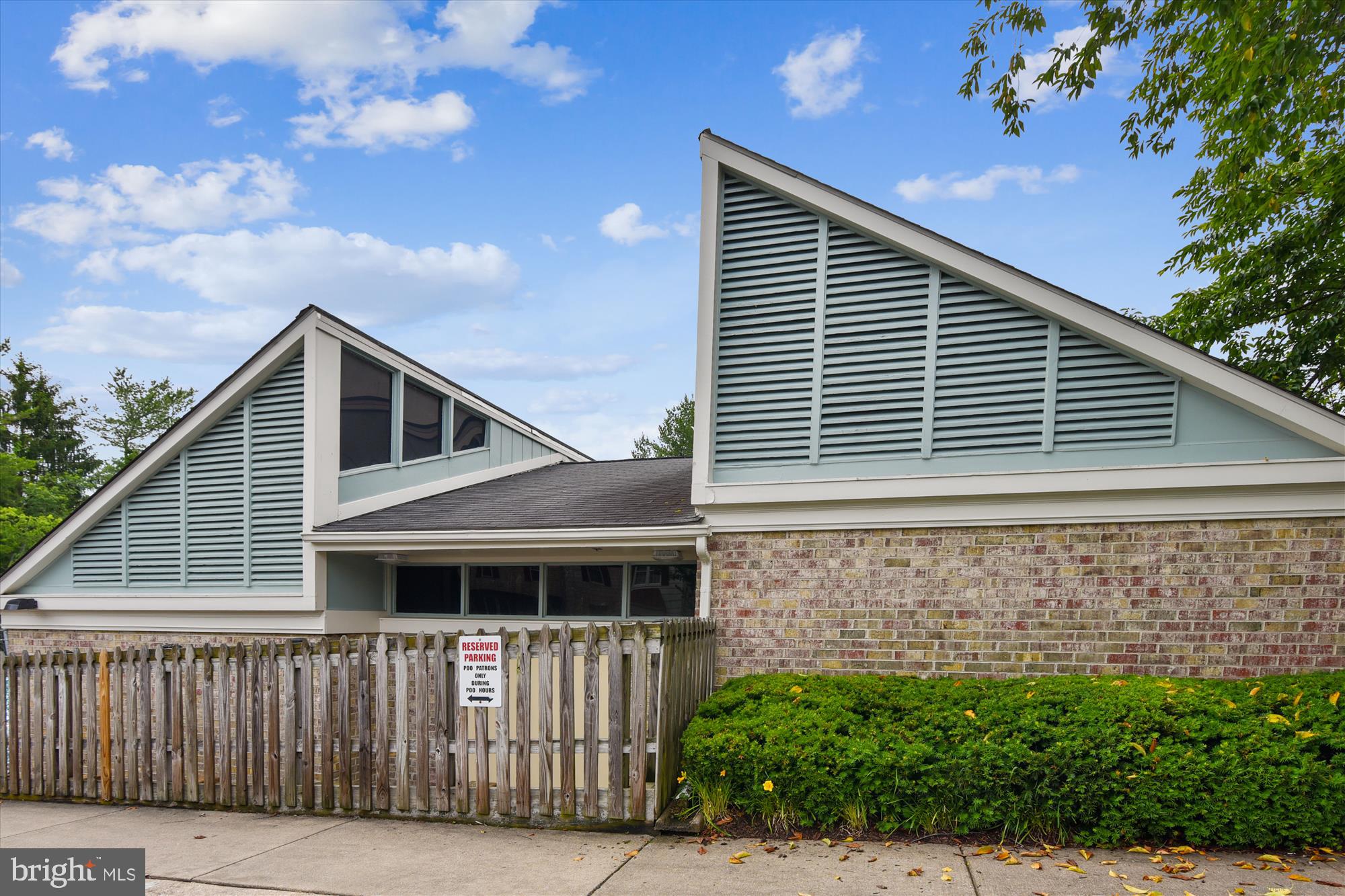 CHURCHILL TOWN SECTOR - Residential