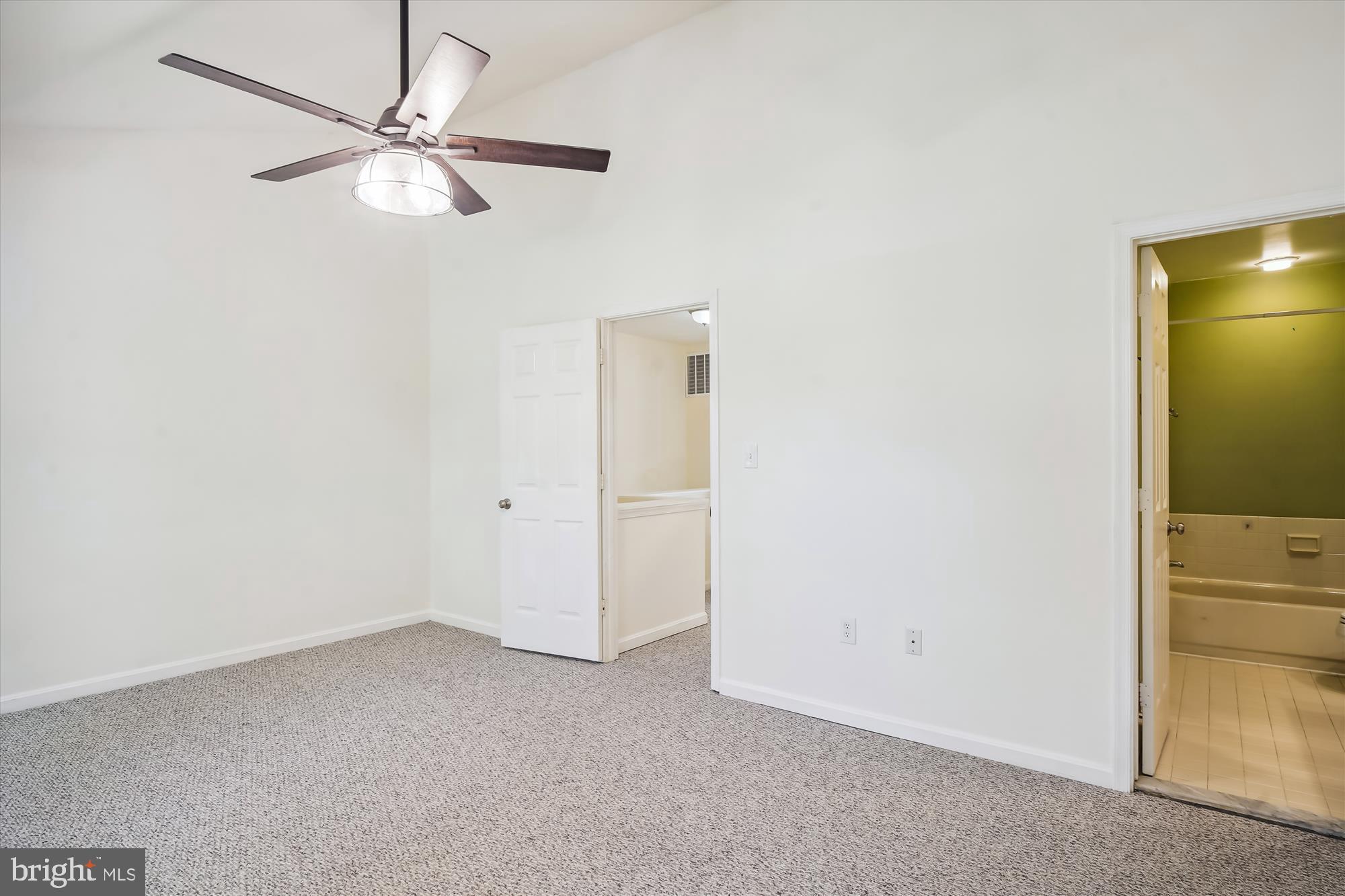 CHURCHILL TOWN SECTOR - Residential