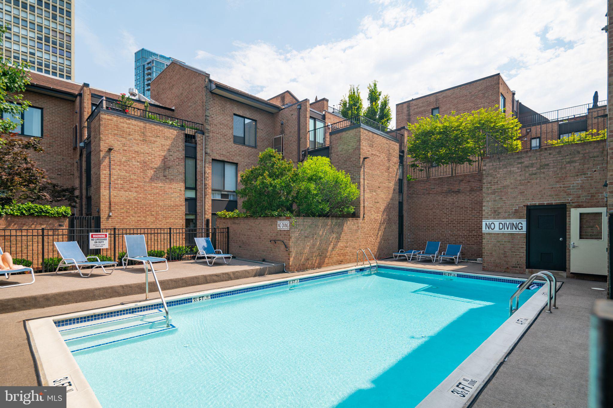 SOCIETY HILL - Residential