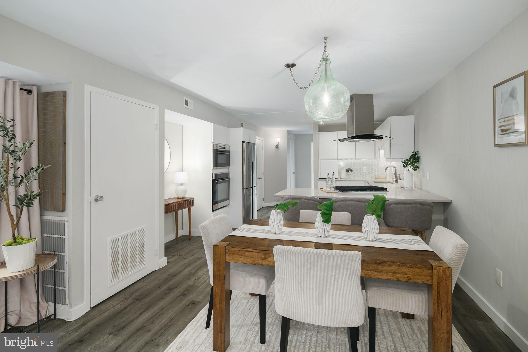 SOCIETY HILL - Residential