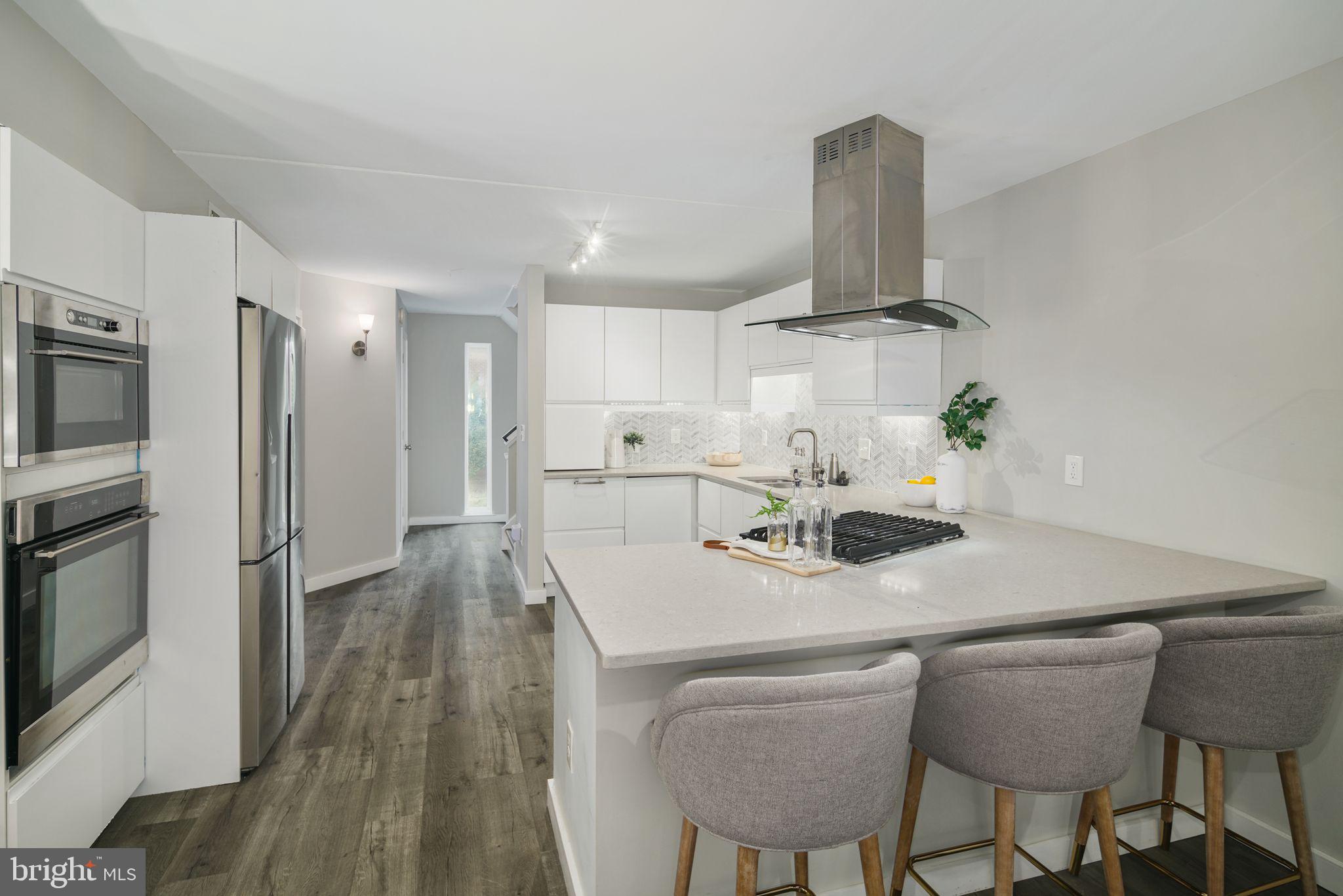 SOCIETY HILL - Residential