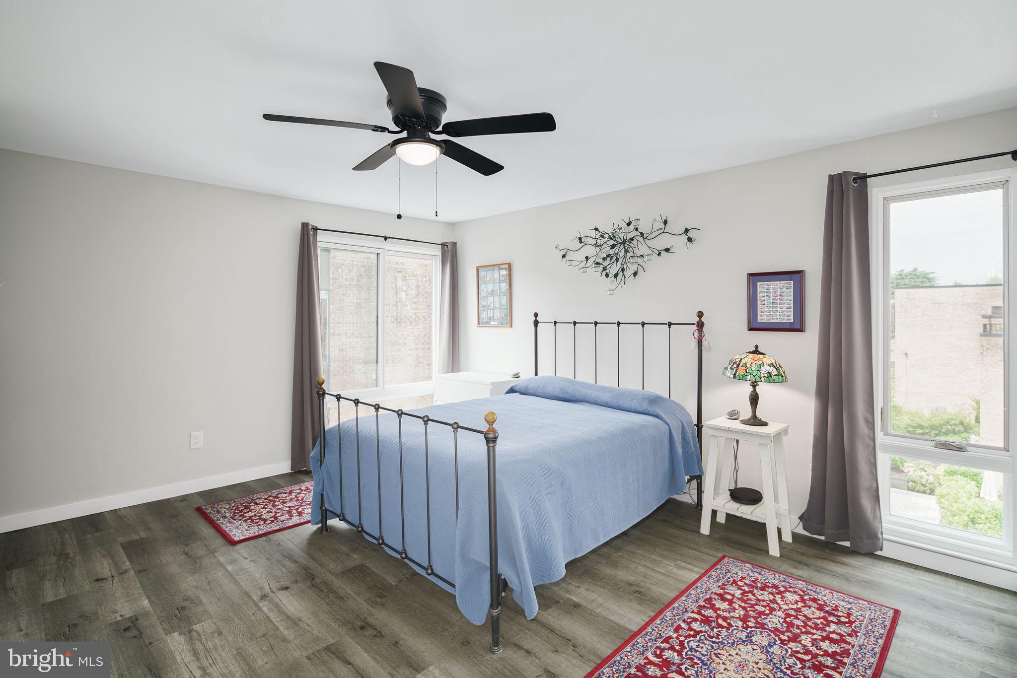 SOCIETY HILL - Residential