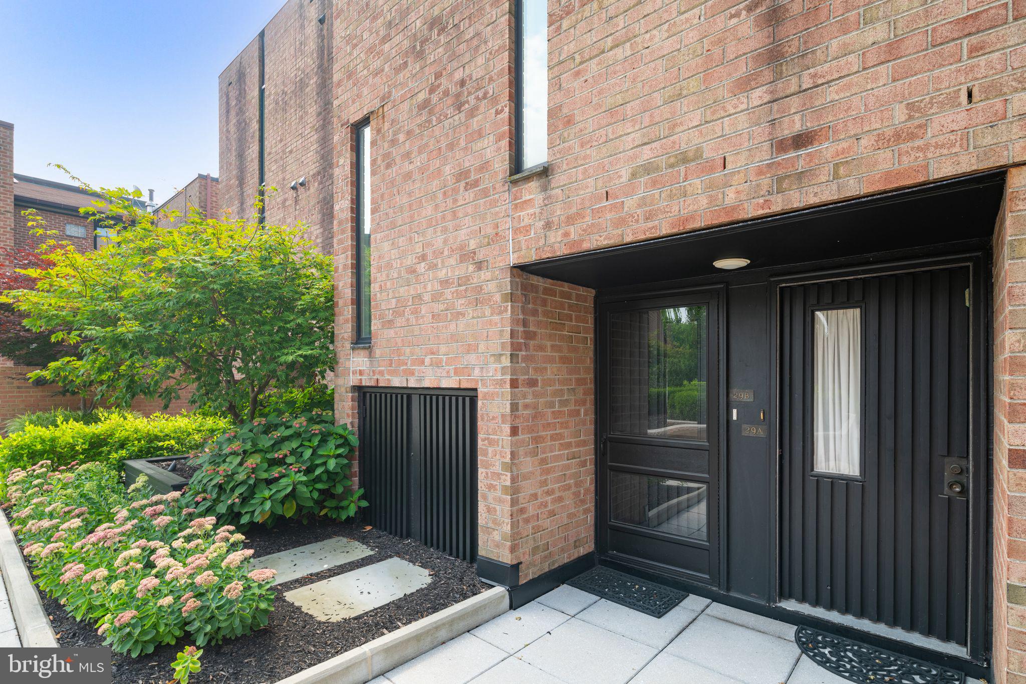 SOCIETY HILL - Residential