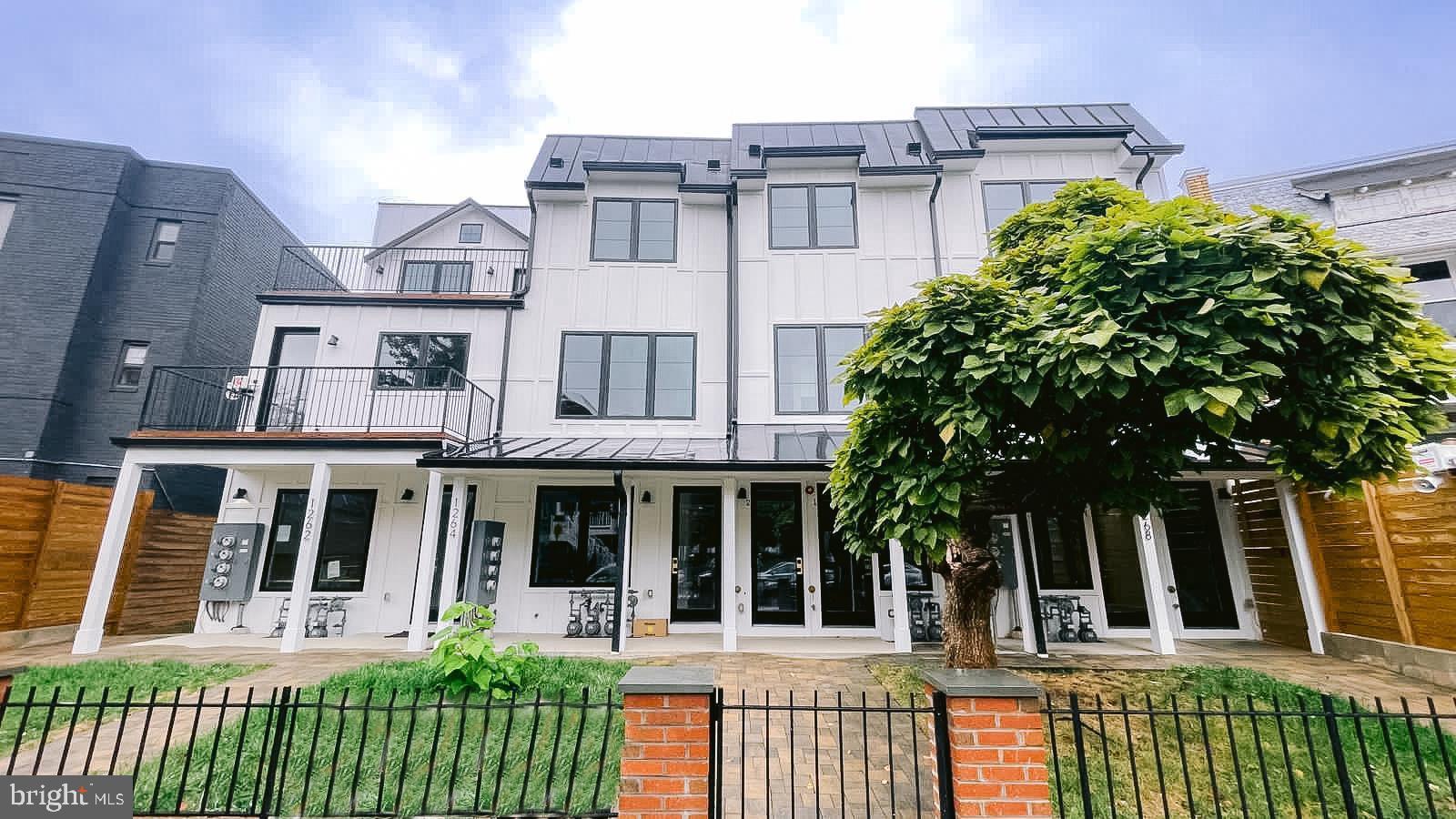 1262 HOLBROOK TERRACE NE 1