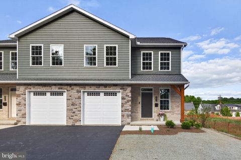 Townhouse For Sale - 625 Stevens Ave<br/> LANCASTER, PA 17602
